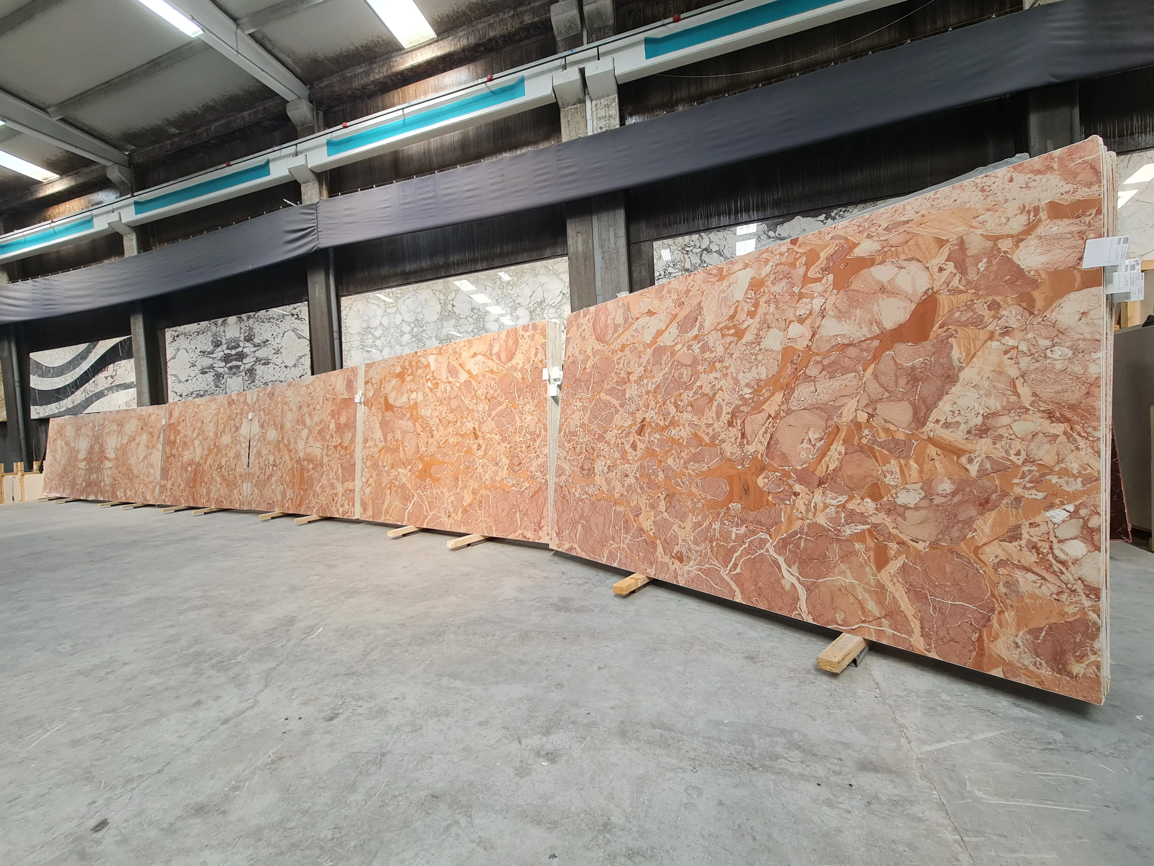 B6158 - 2 CM TERRACOTTA HONED