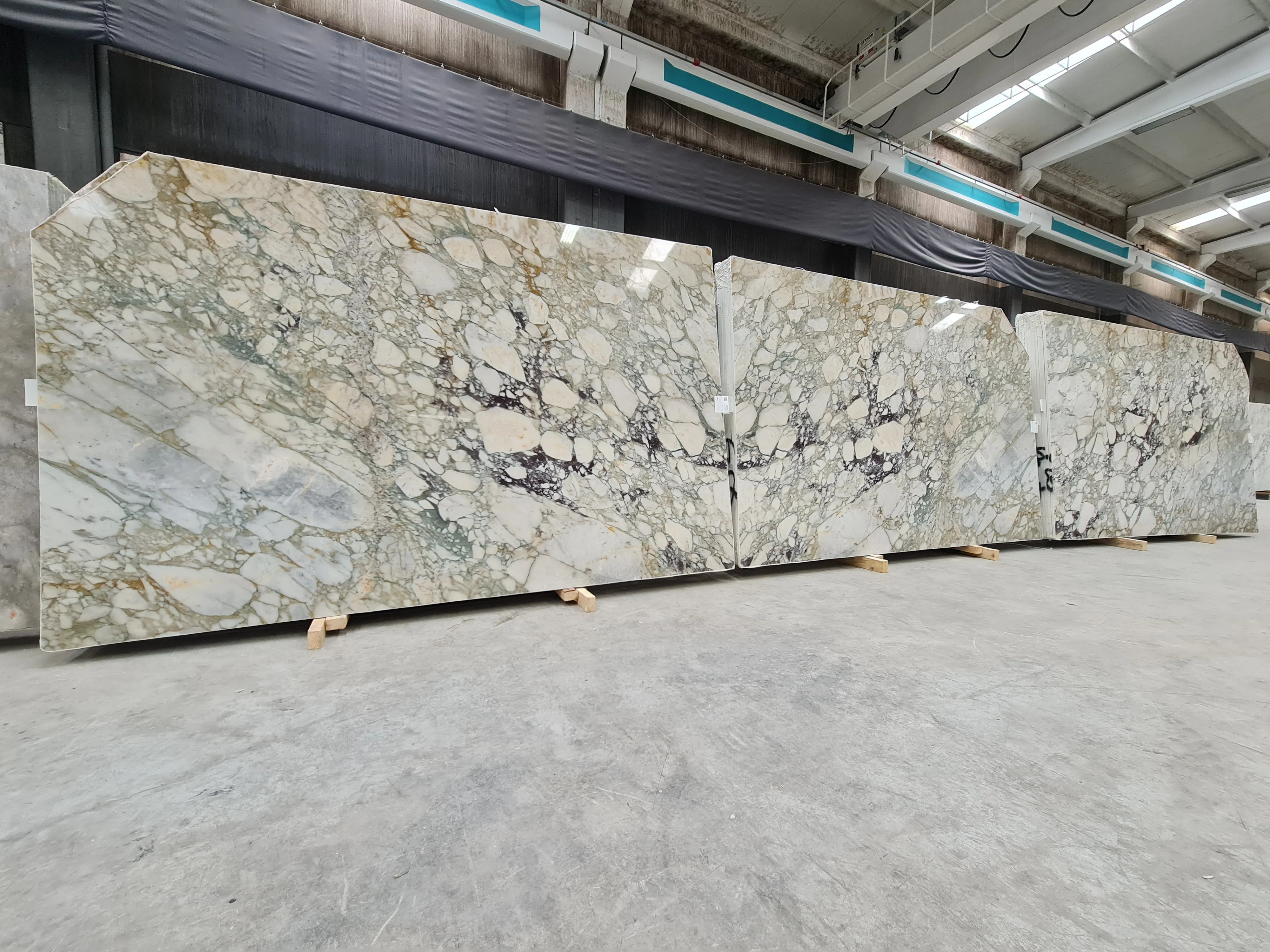 B4867 - 2 CM Calacatta Green Polished