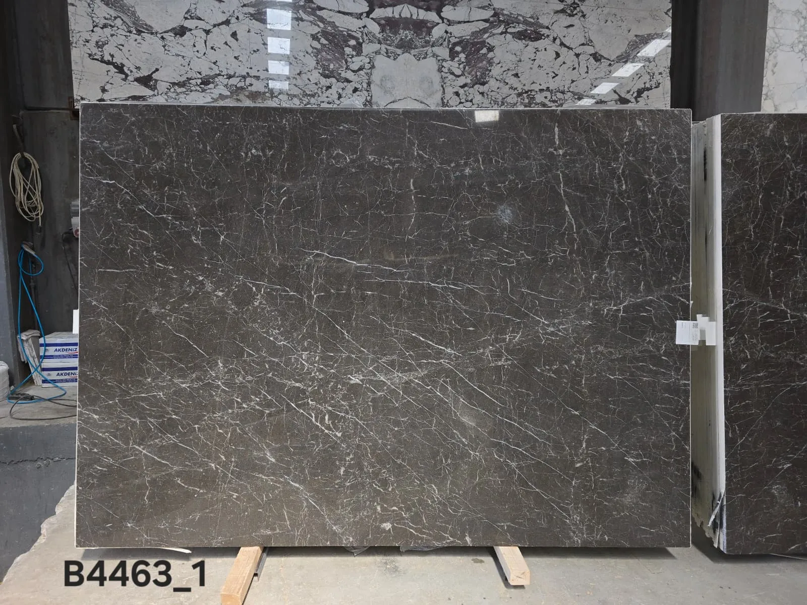 B4463 - 2 CM Irıs Grey Polished