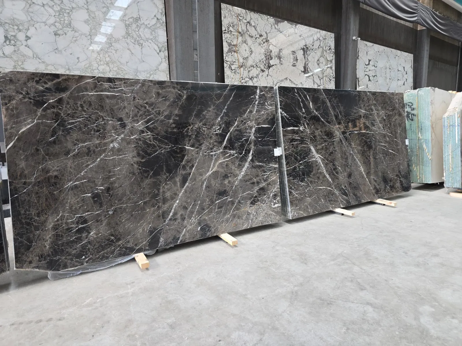 B4609 - 2 CM Bruno Perla Polished