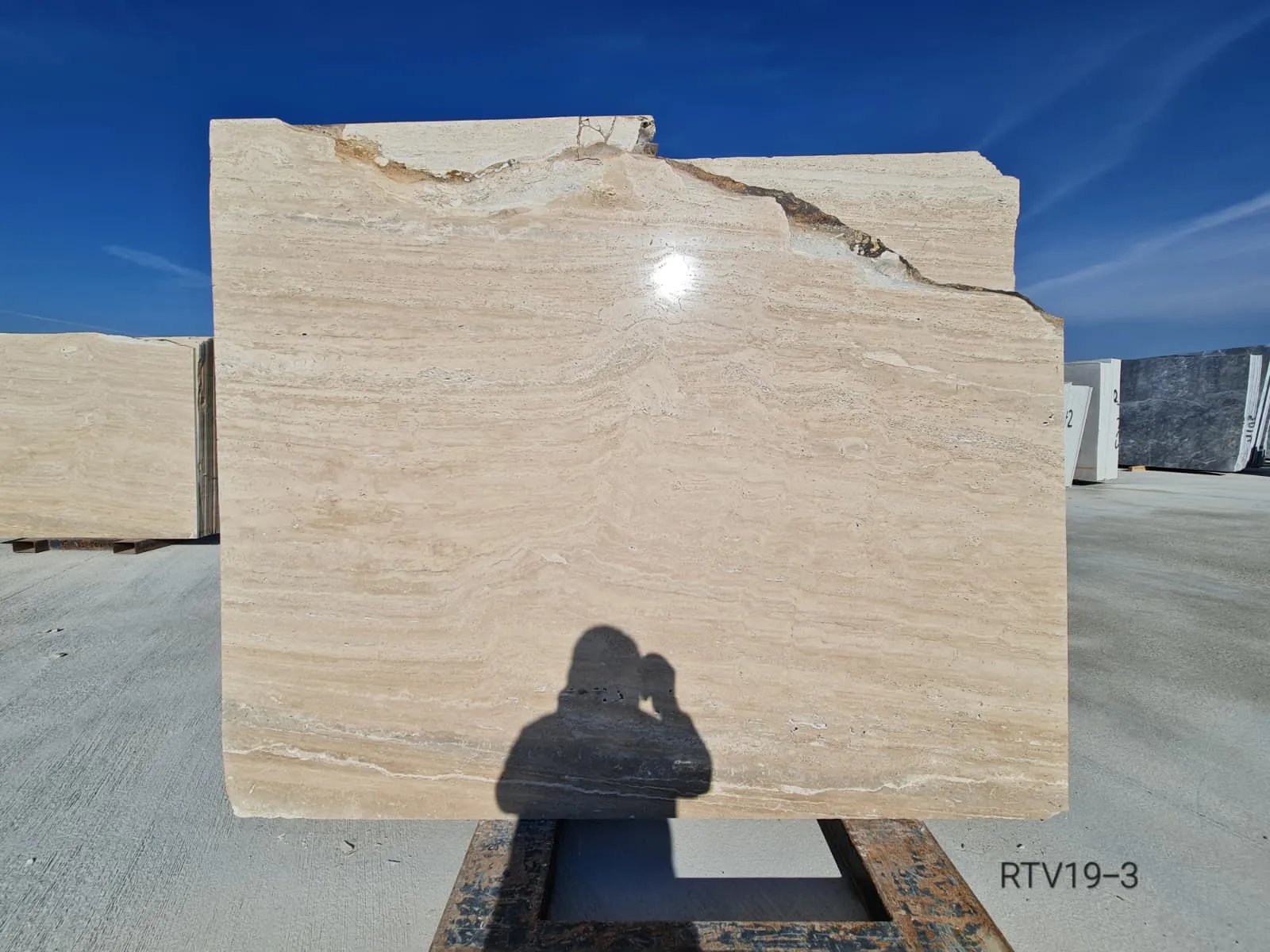 RTV19 - Riva Travertine Veincut Unfilled Polished