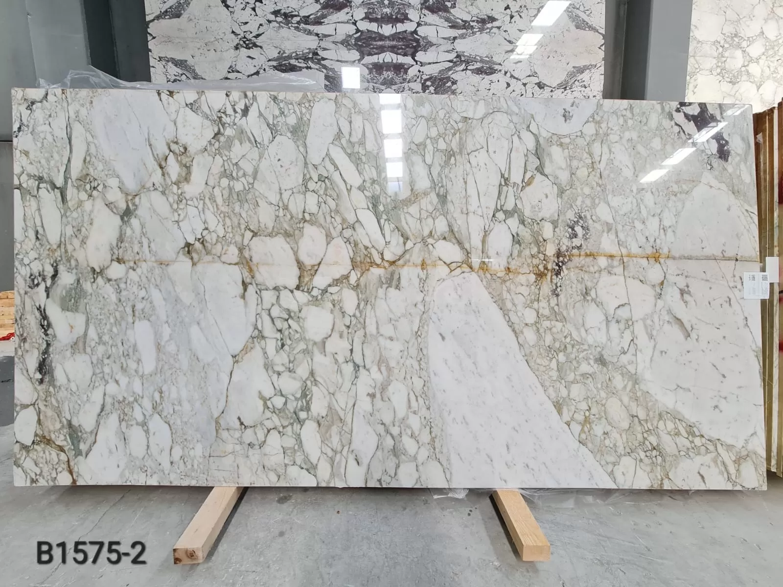 B1575 - 2CM CALACATTA GREEN POLISHED