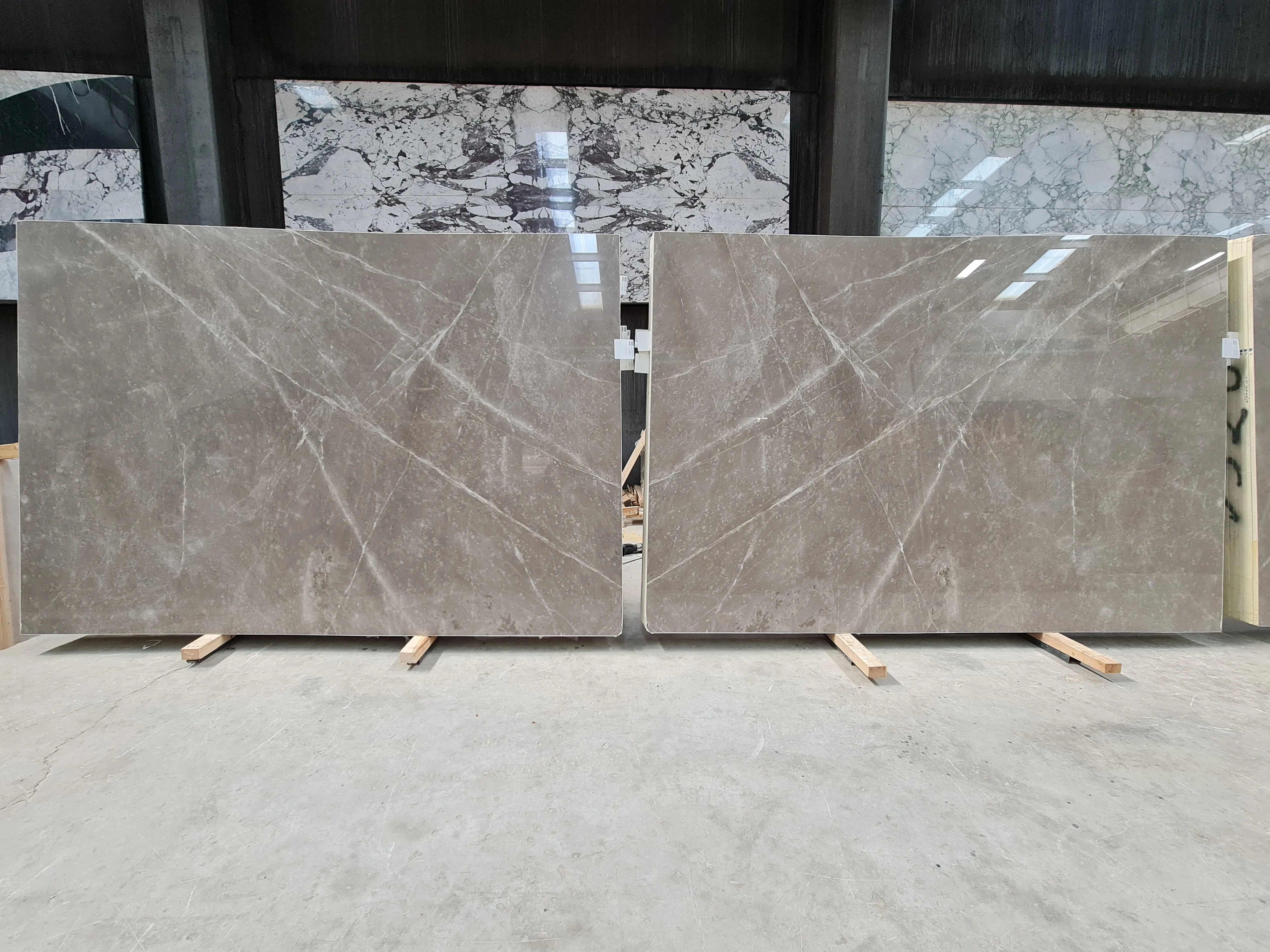 B5320 - 2 CM Tempus Grey Polished