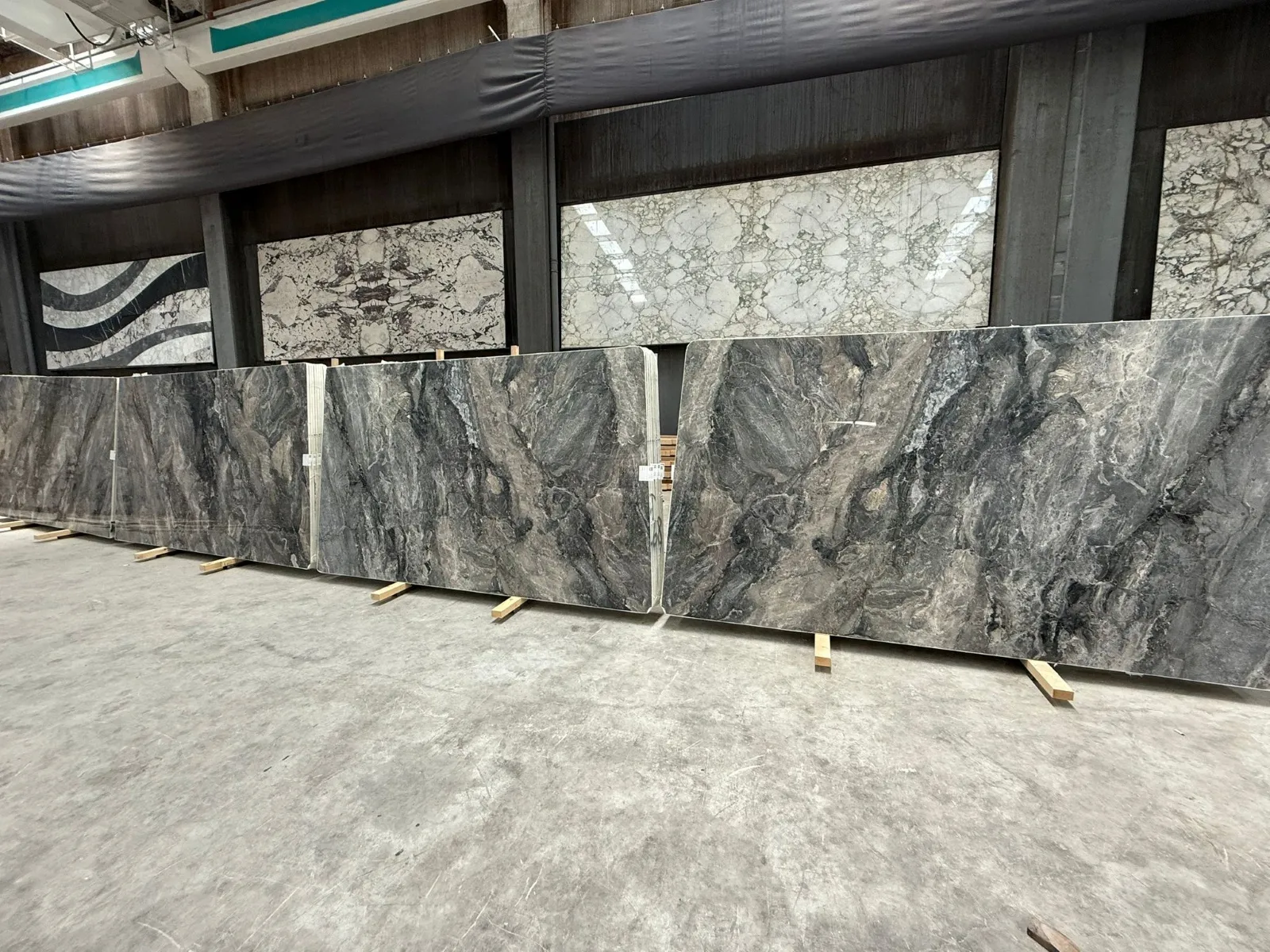 B2183 - 2 CM Cascata Grey Polished