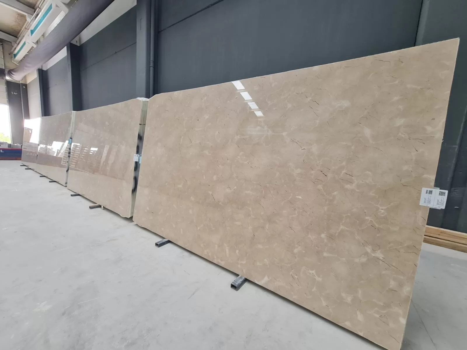 B1231 - 2 CM Crema Marfil Polished