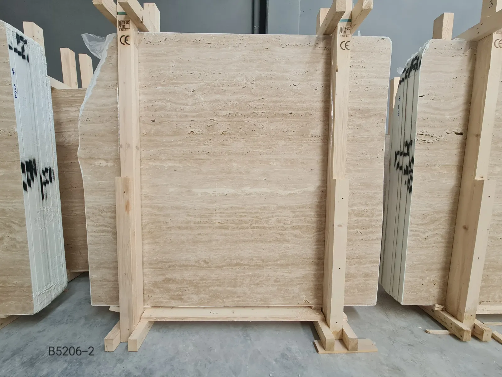 B5206 - 2 CM Veincut Travertine Unfilled Honed