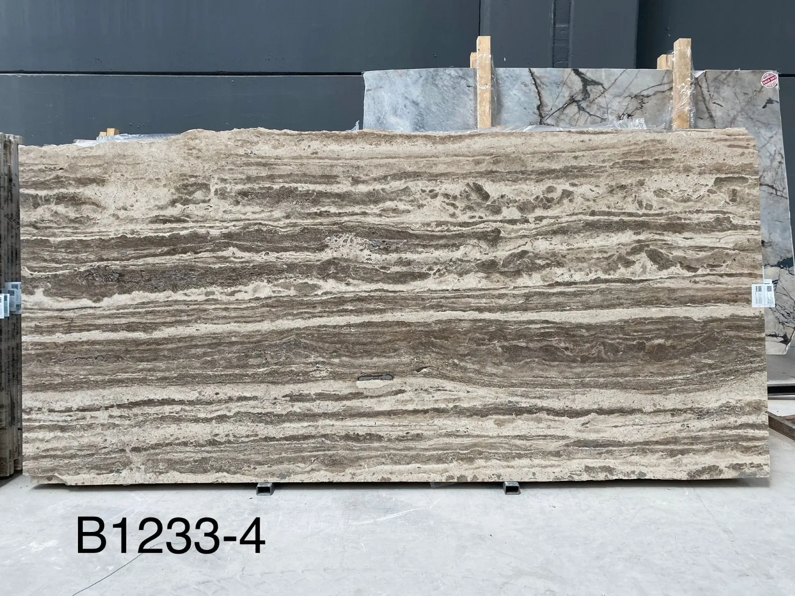 B1233 - 2 CM Silver Travertine Filled Polished