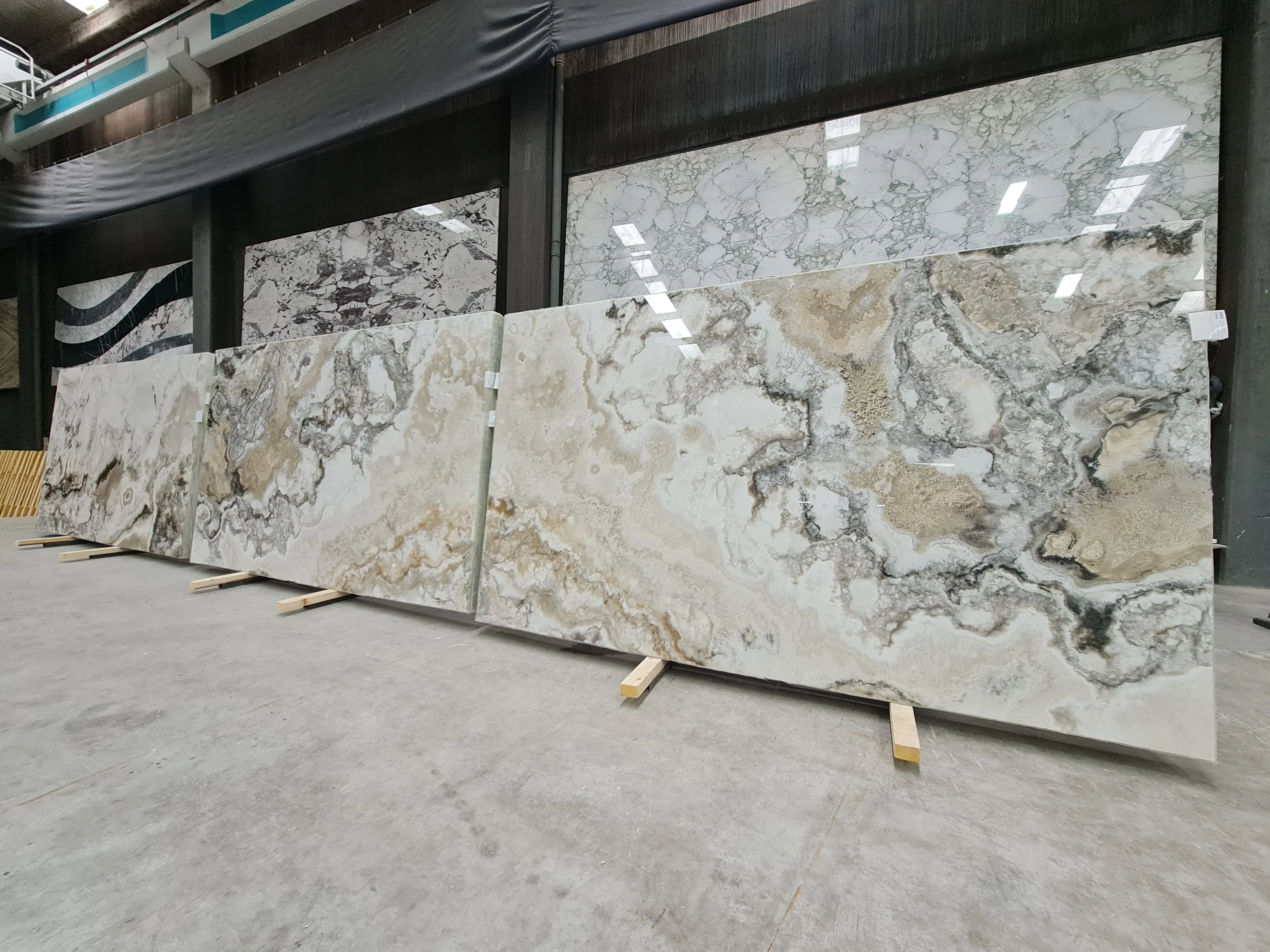 B6246 - 2 CM Grey Onyx Polished