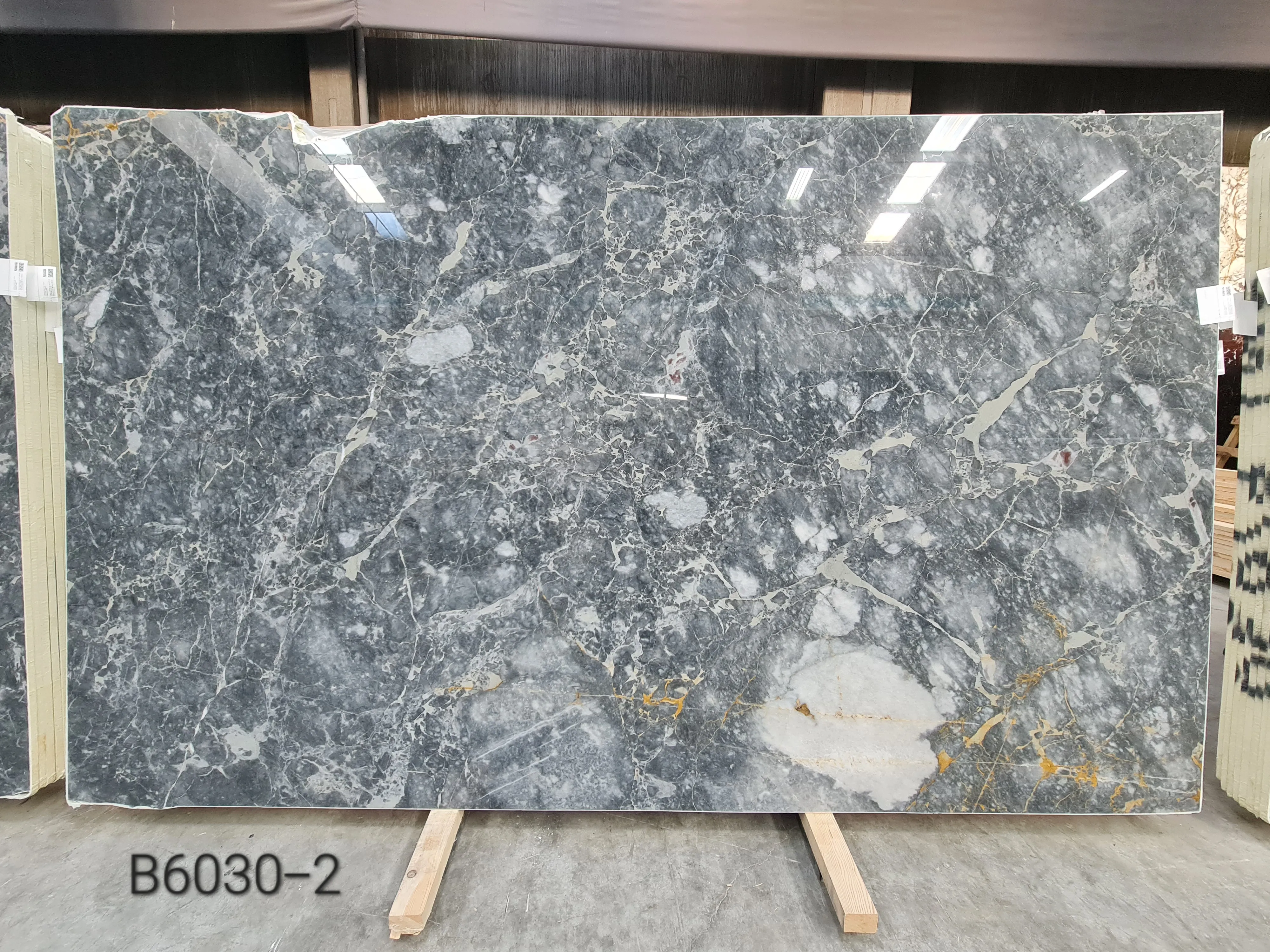 B6030 - 2 CM Jaguar Grey Polished