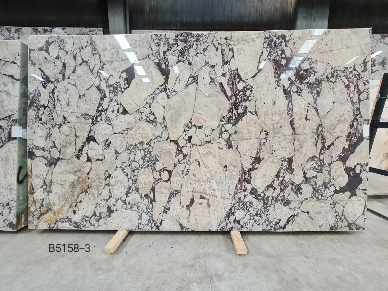 B5158 - 2 CM Calacatta Viola Polished