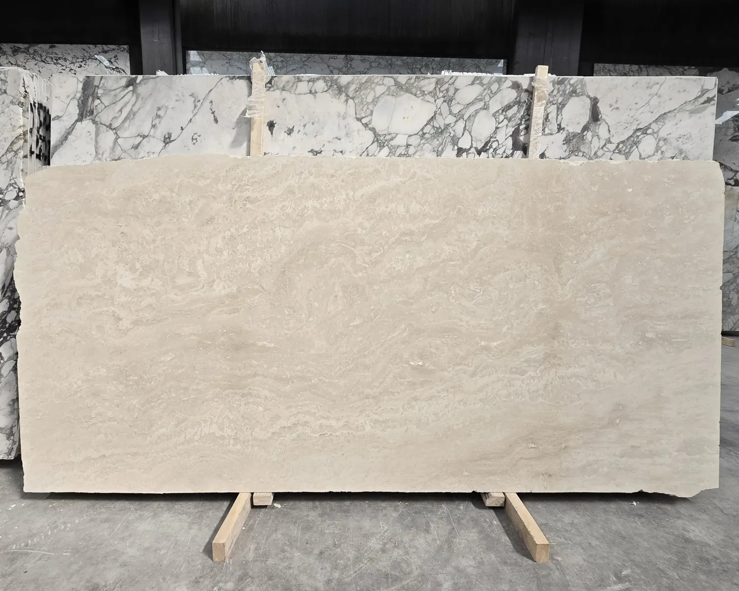 TV03 - Travertine Veincut Filled Honed