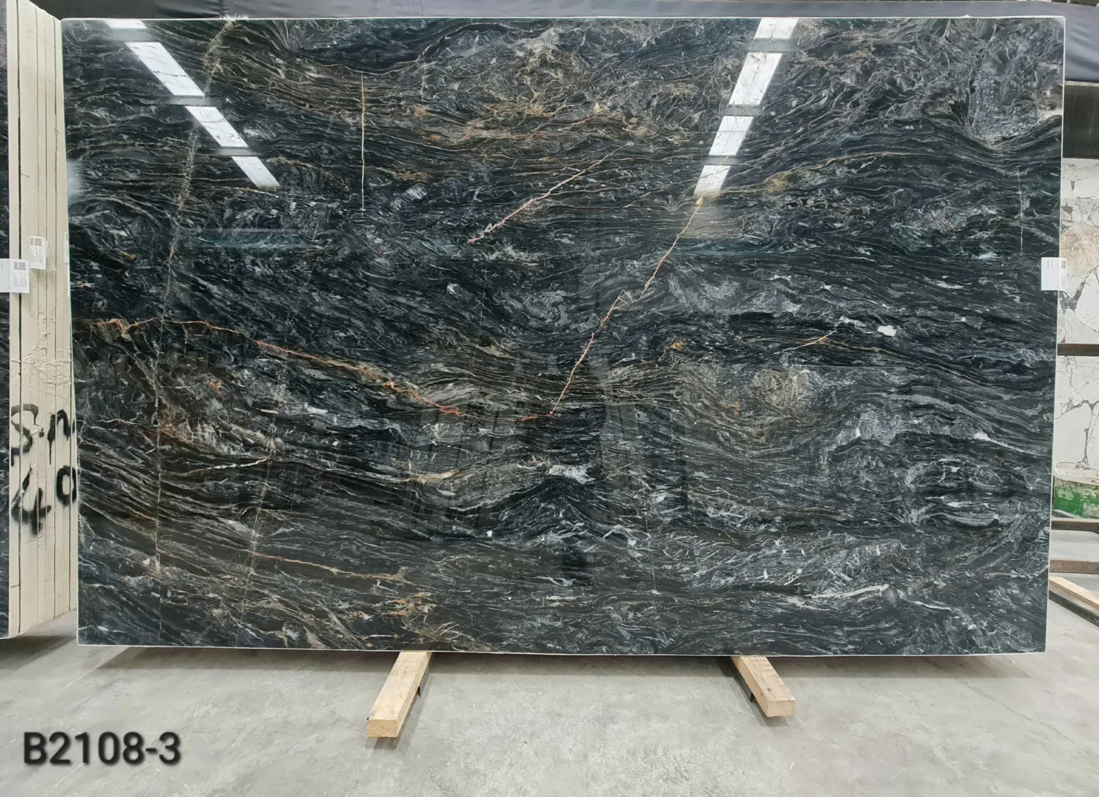 B2108 - 2 CM Fusion Black Polished