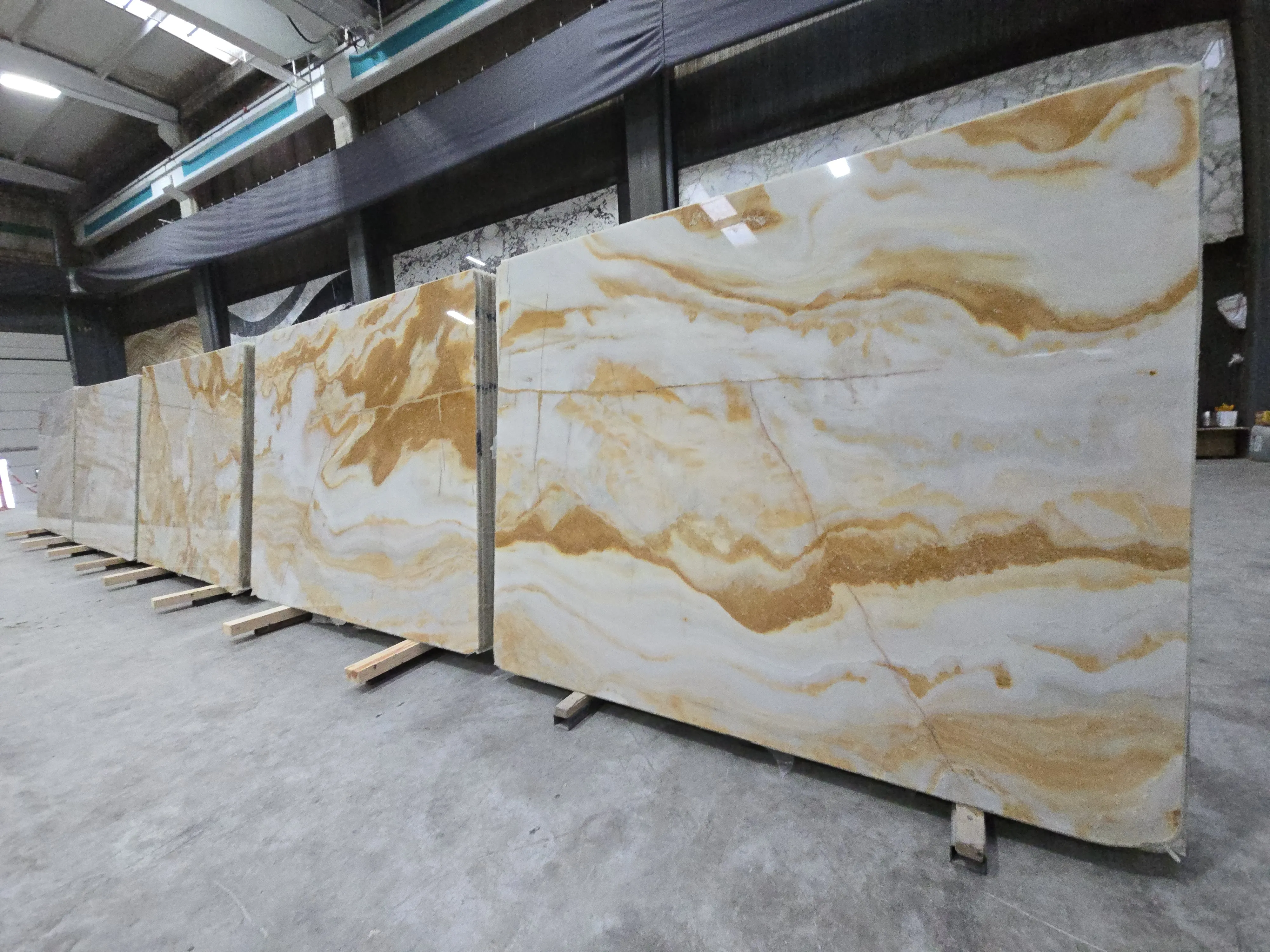 B5572 - 2 CM Arabescato Giallo Polished