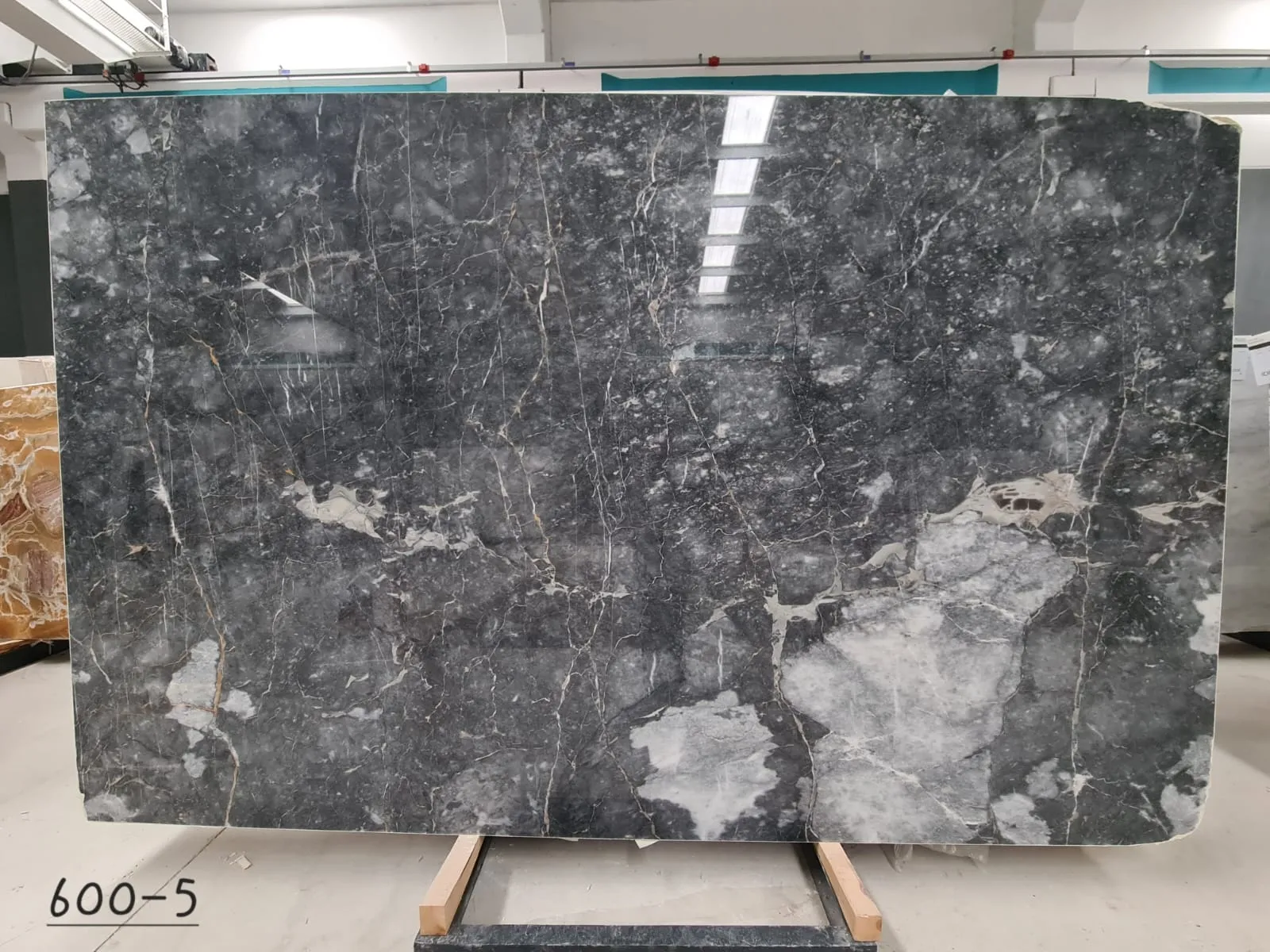 B600 - 2 CM Oro Grigio Polished