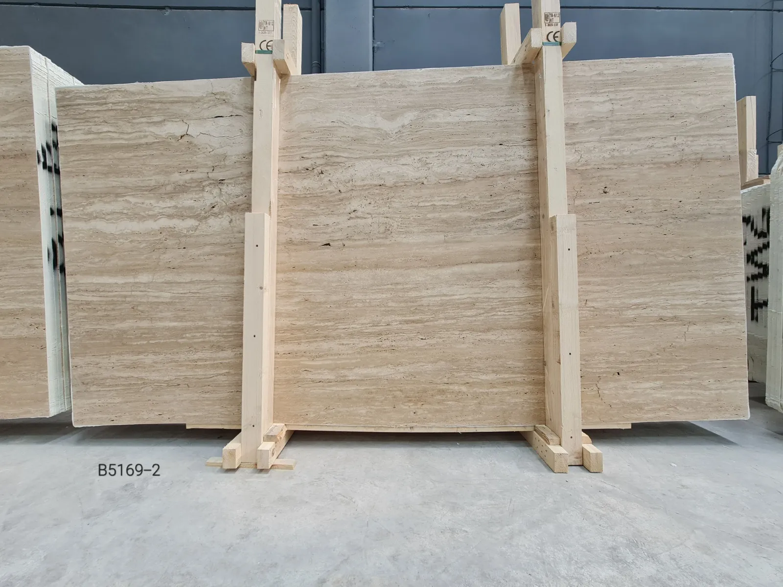 B5169 - 2 CM Veincut Travertine Unfilled Honed
