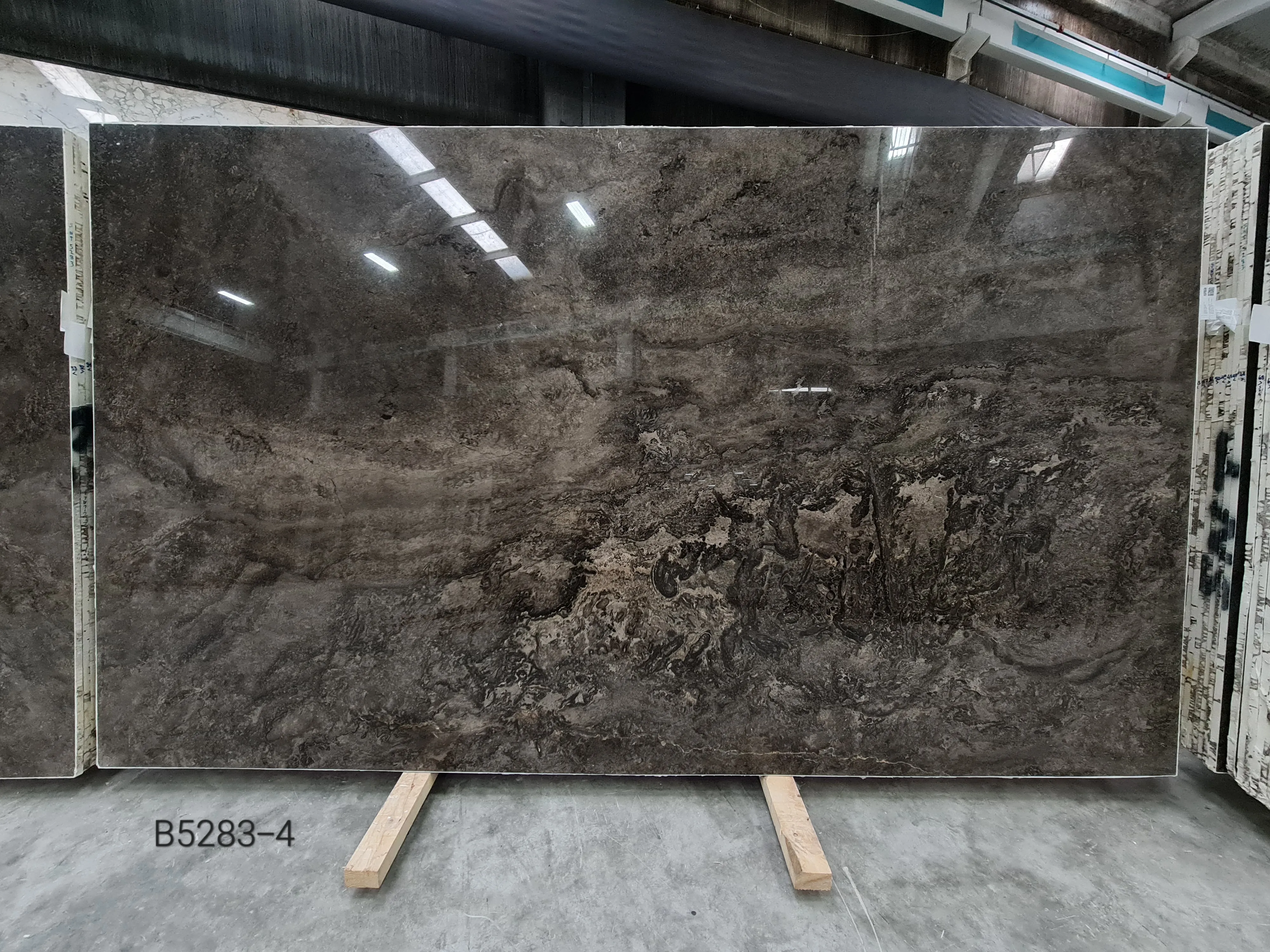 B5283 - 2 CM Narcisse Polished