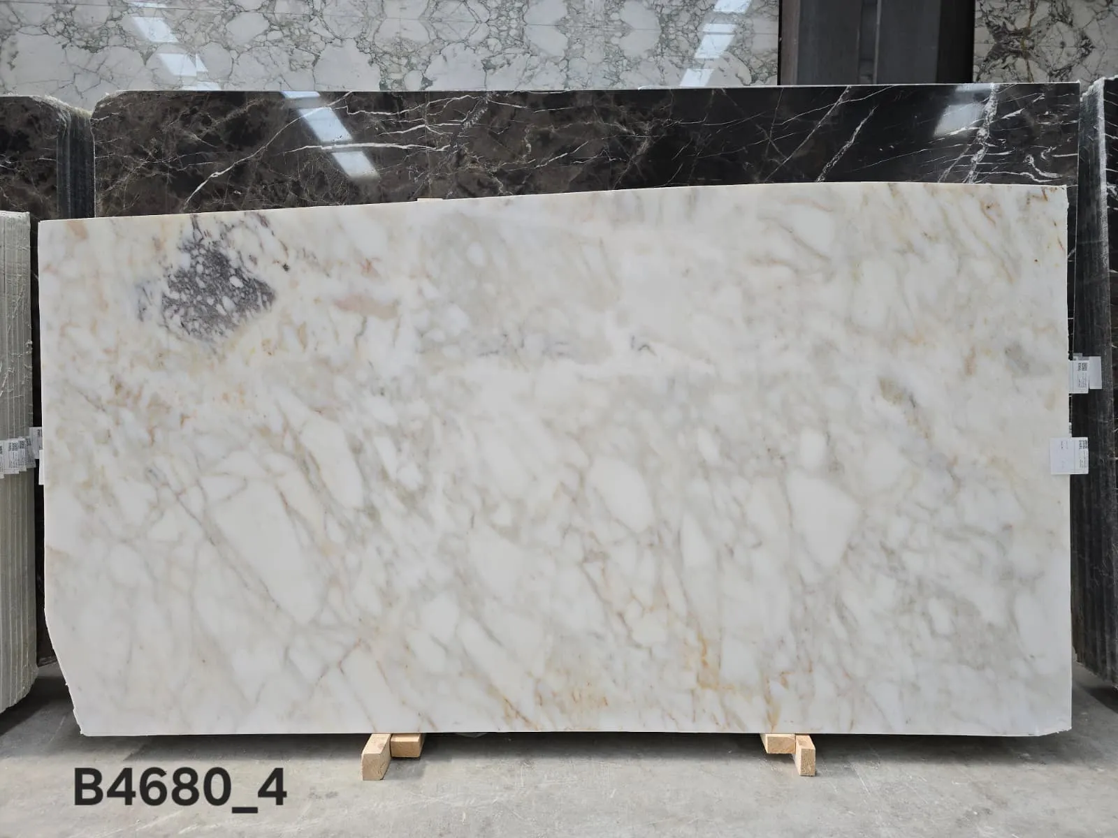 B4680 - 2 CM Afyon Gold Honed