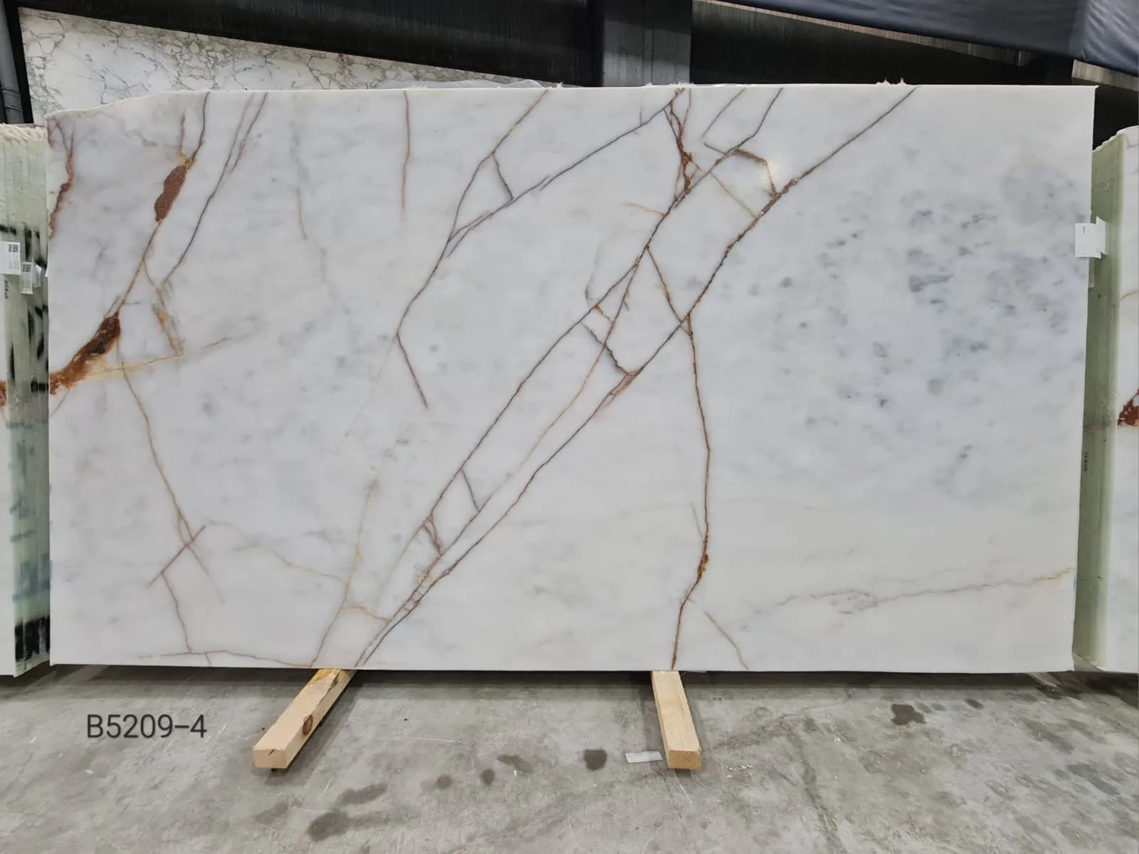 B5209 - 2 CM White River Honed