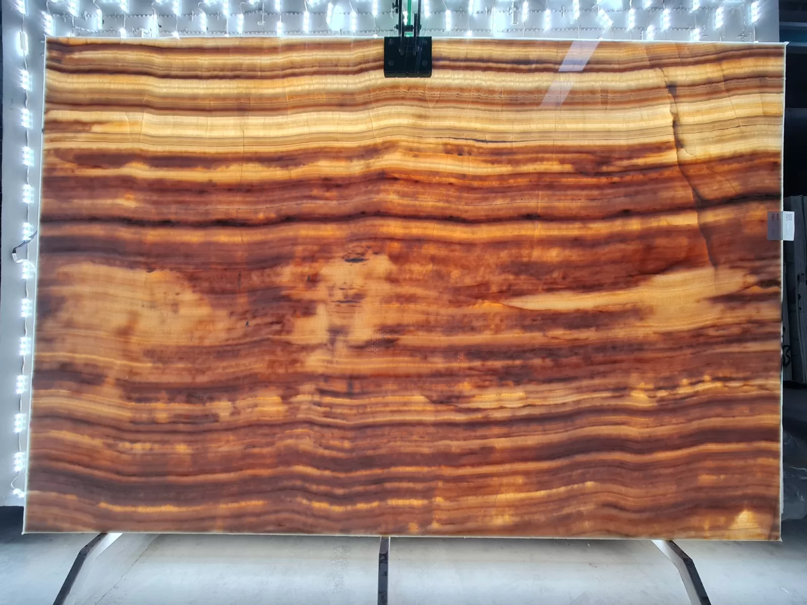 B2036 - 2CM WHITE ONYX POLISHED