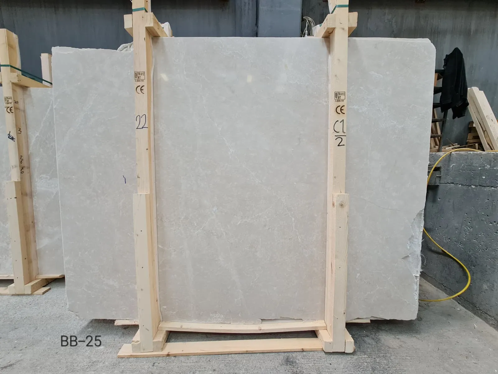 BB3-16-18-25 - 2 CM Burdur Beige Honed