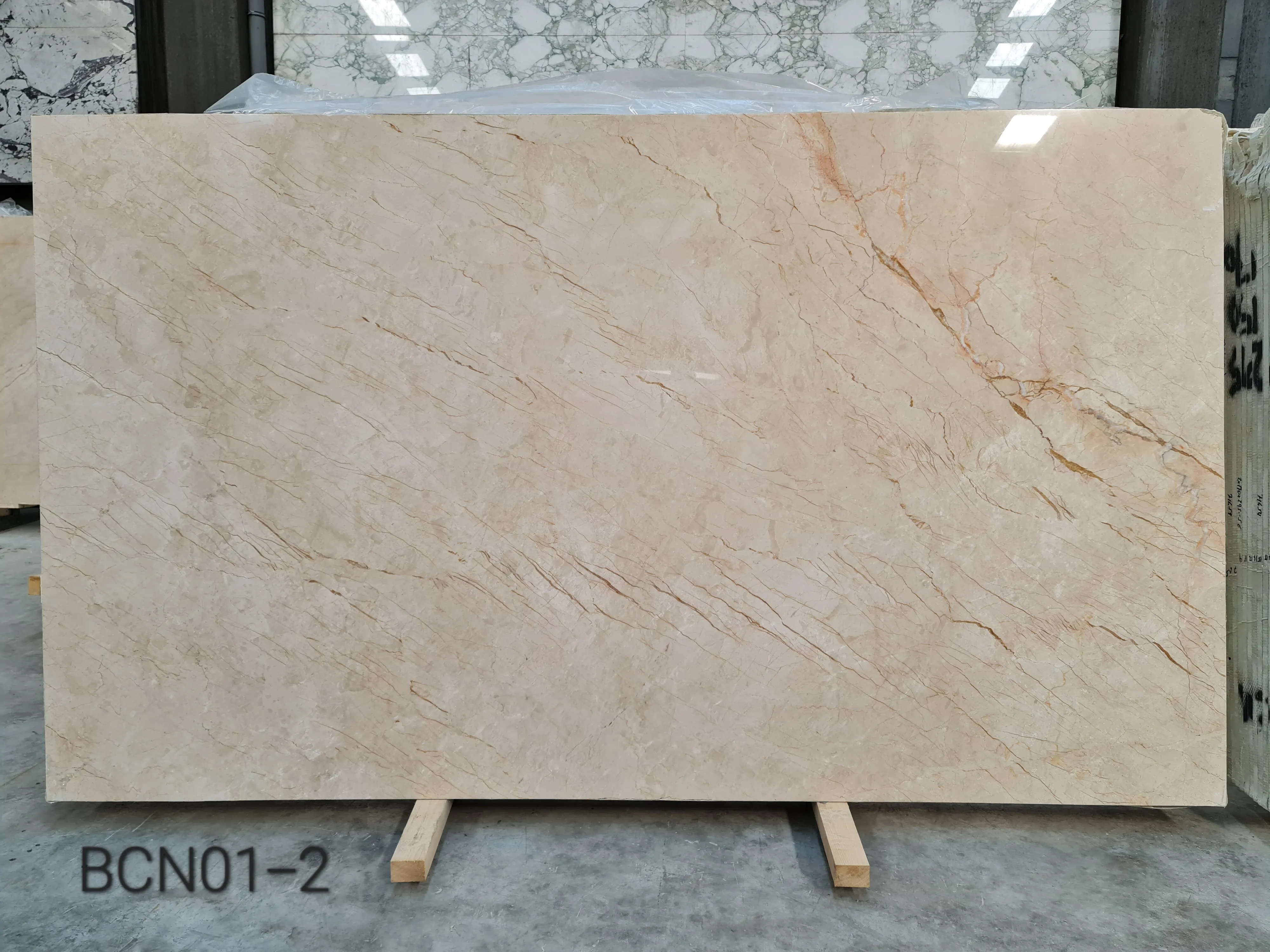 BCN01 - 2 CM Crema Nouva Polished