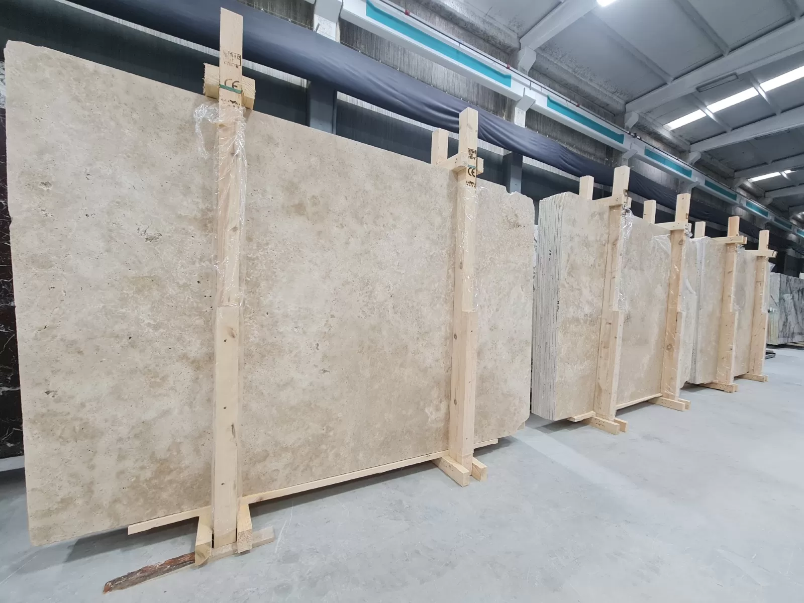 TV78 - 2 CM Crosscut Travertine Unfilled Polished