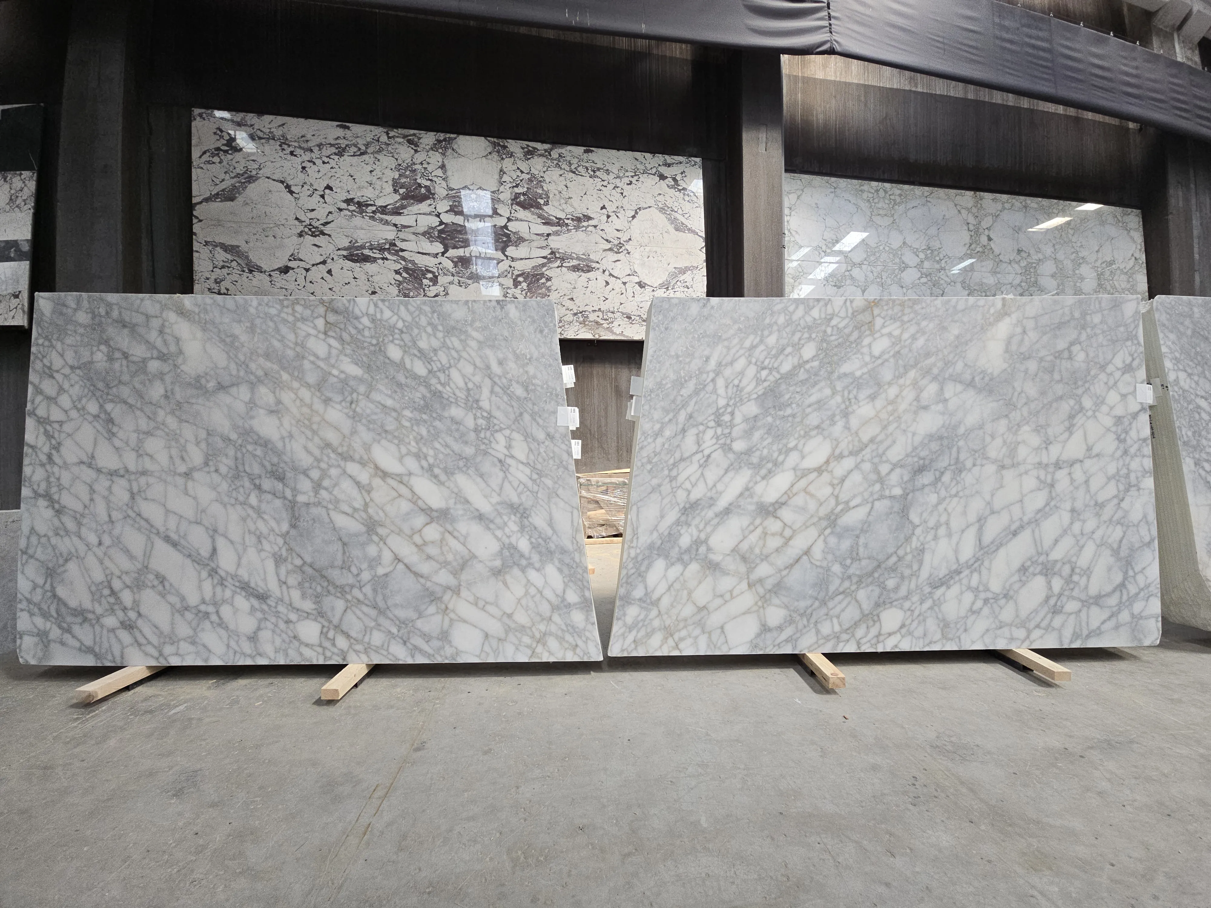 B6270 - 2 CM Bianco Venato Honed