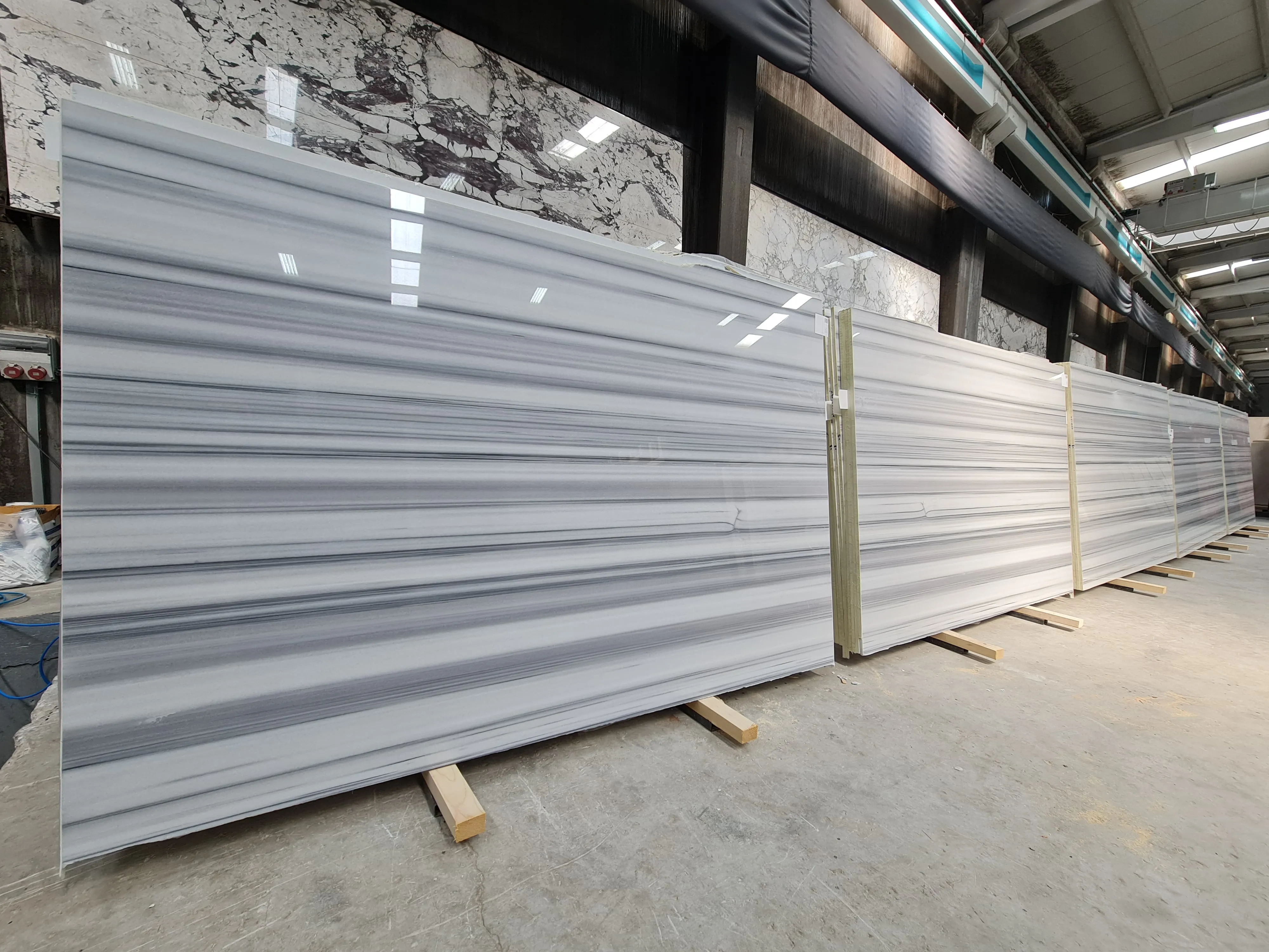 B4898 - 2 CM Striato Olimpico Polished