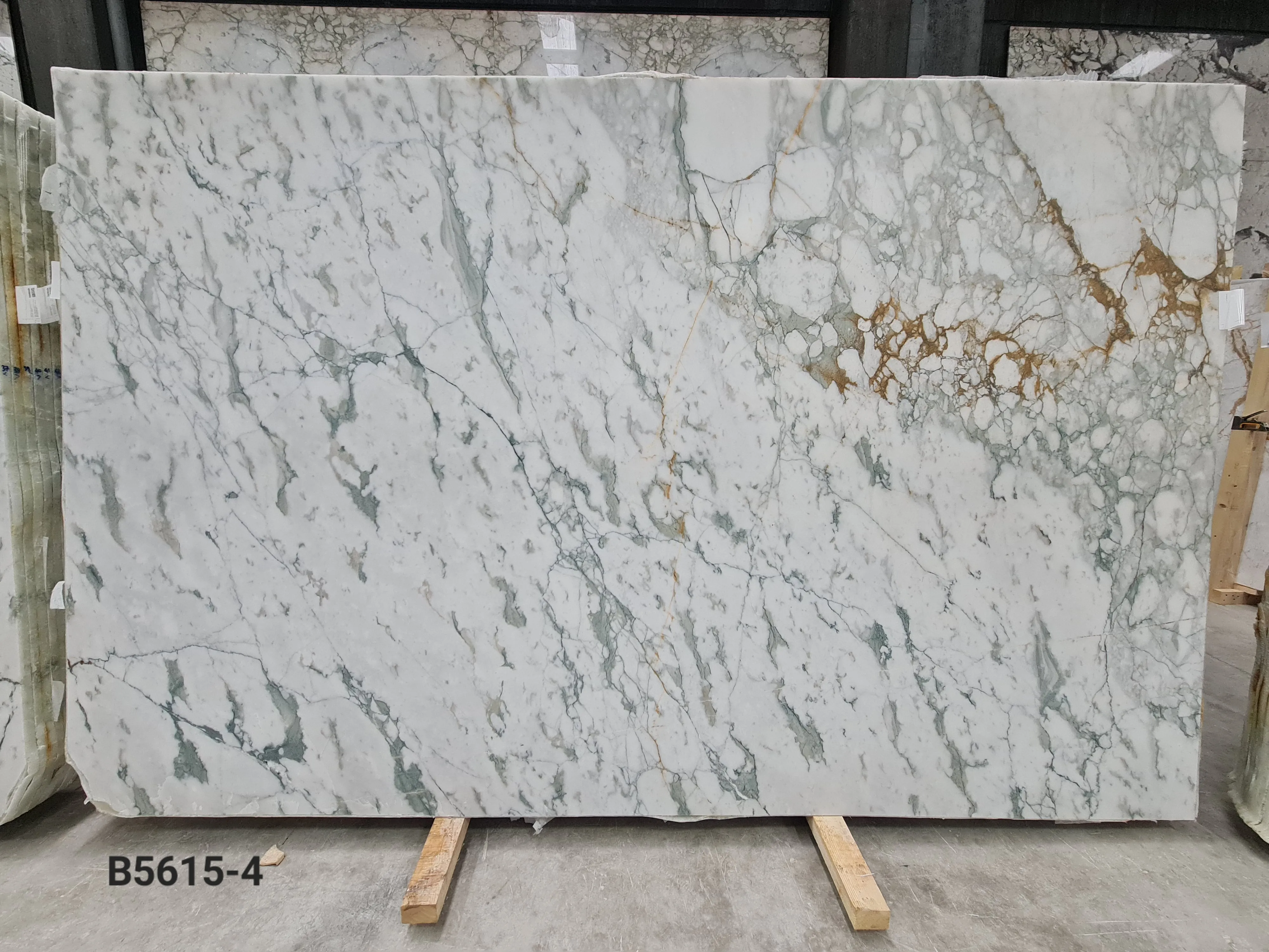 B5615 - 2 CM Calacatta Green Honed