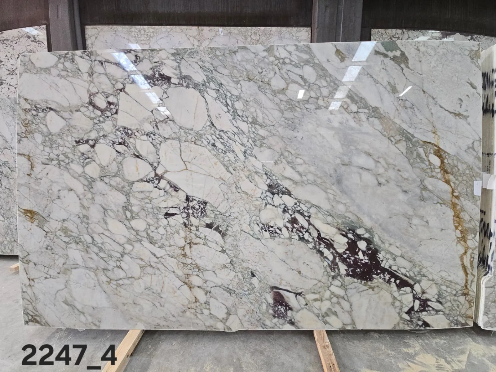 B2247 - 2 CM Calacatta Green Polished