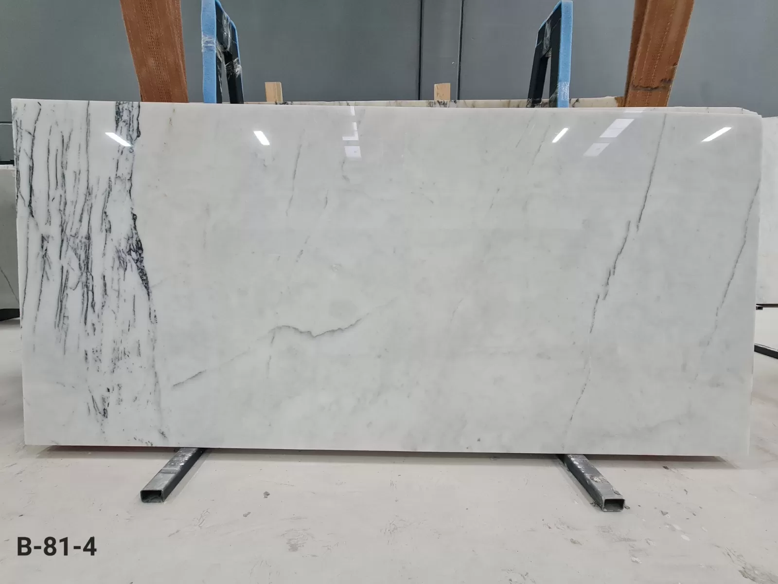 B81 - 2CM NEW YORK POLISHED