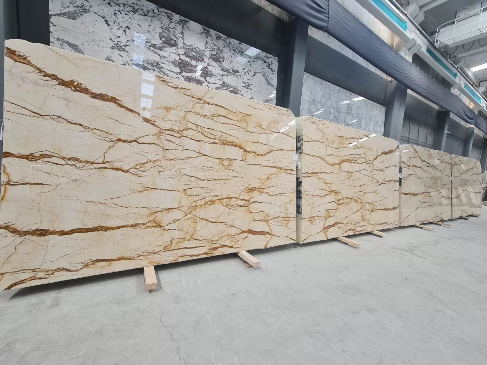 B1655 - 2CM SOFITA BEIGE POLISHED