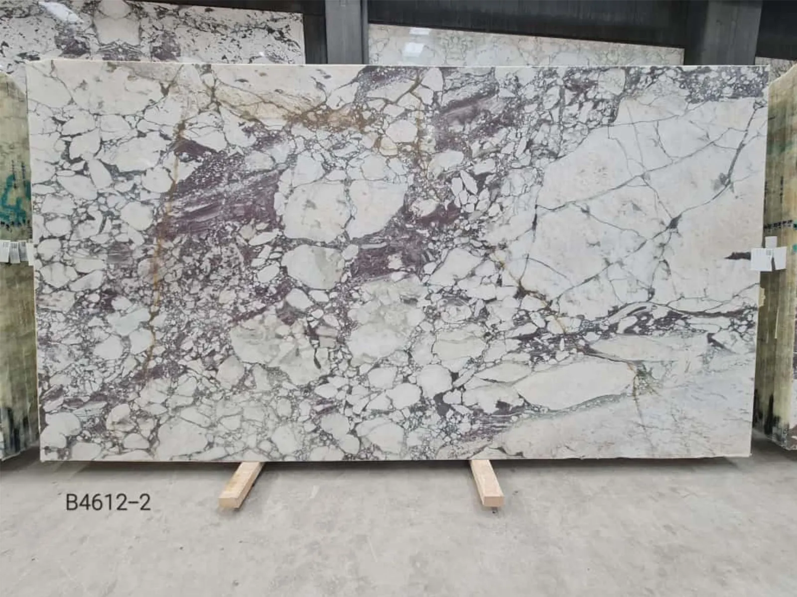 B4612 - 2 CM Calacatta Viola Honed