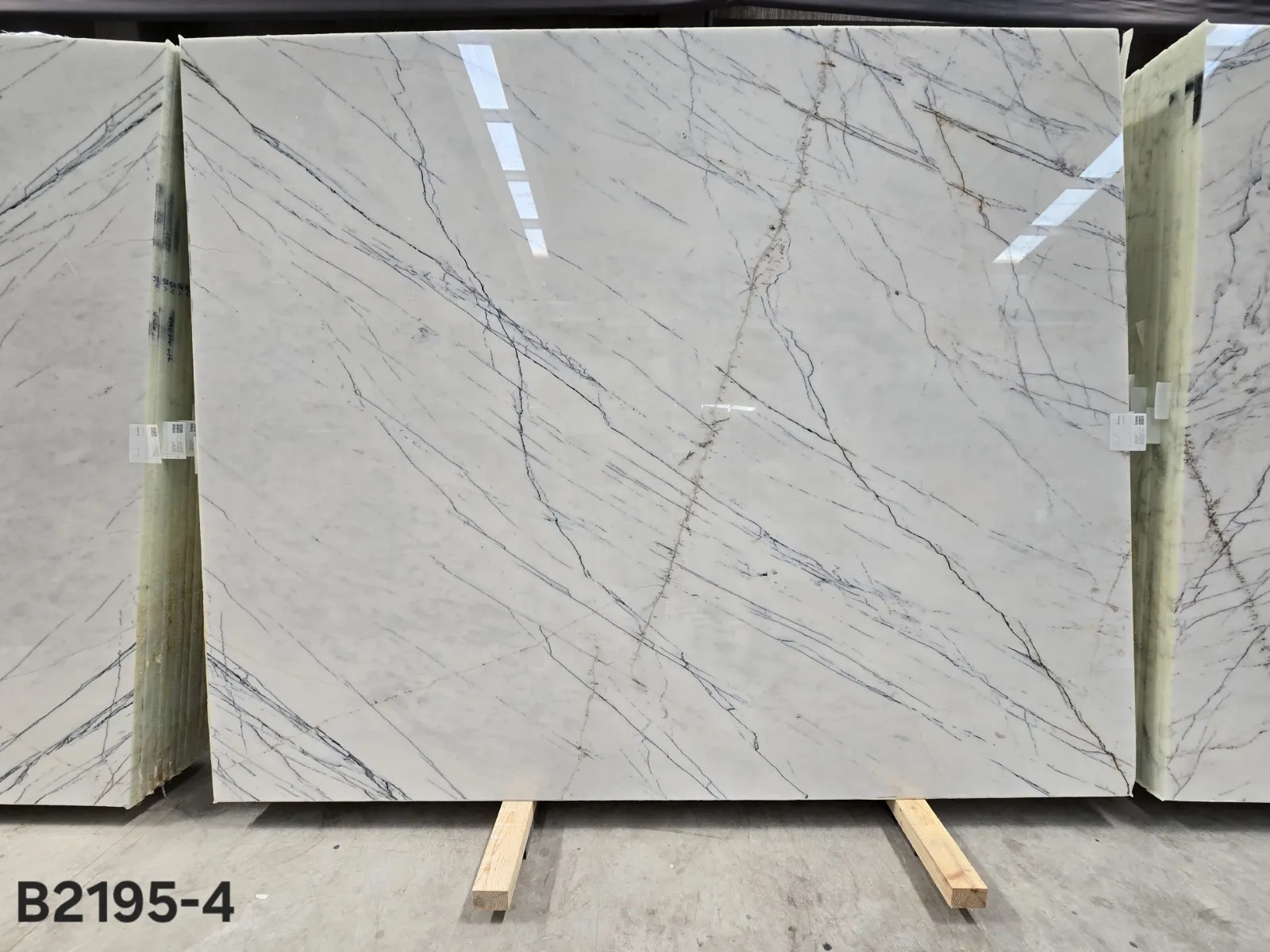 B2195 - 2 CM Lilac Polished