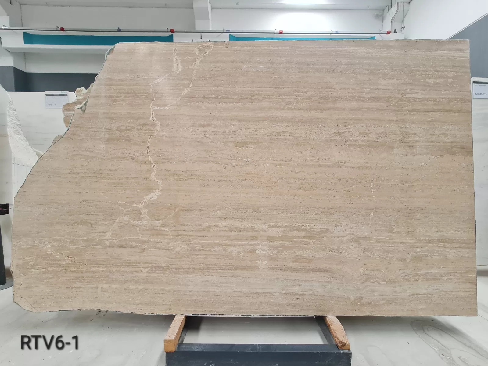 RTV06 - 2CM RIVA TRAVERTINE VEINCUT FILLED HONED