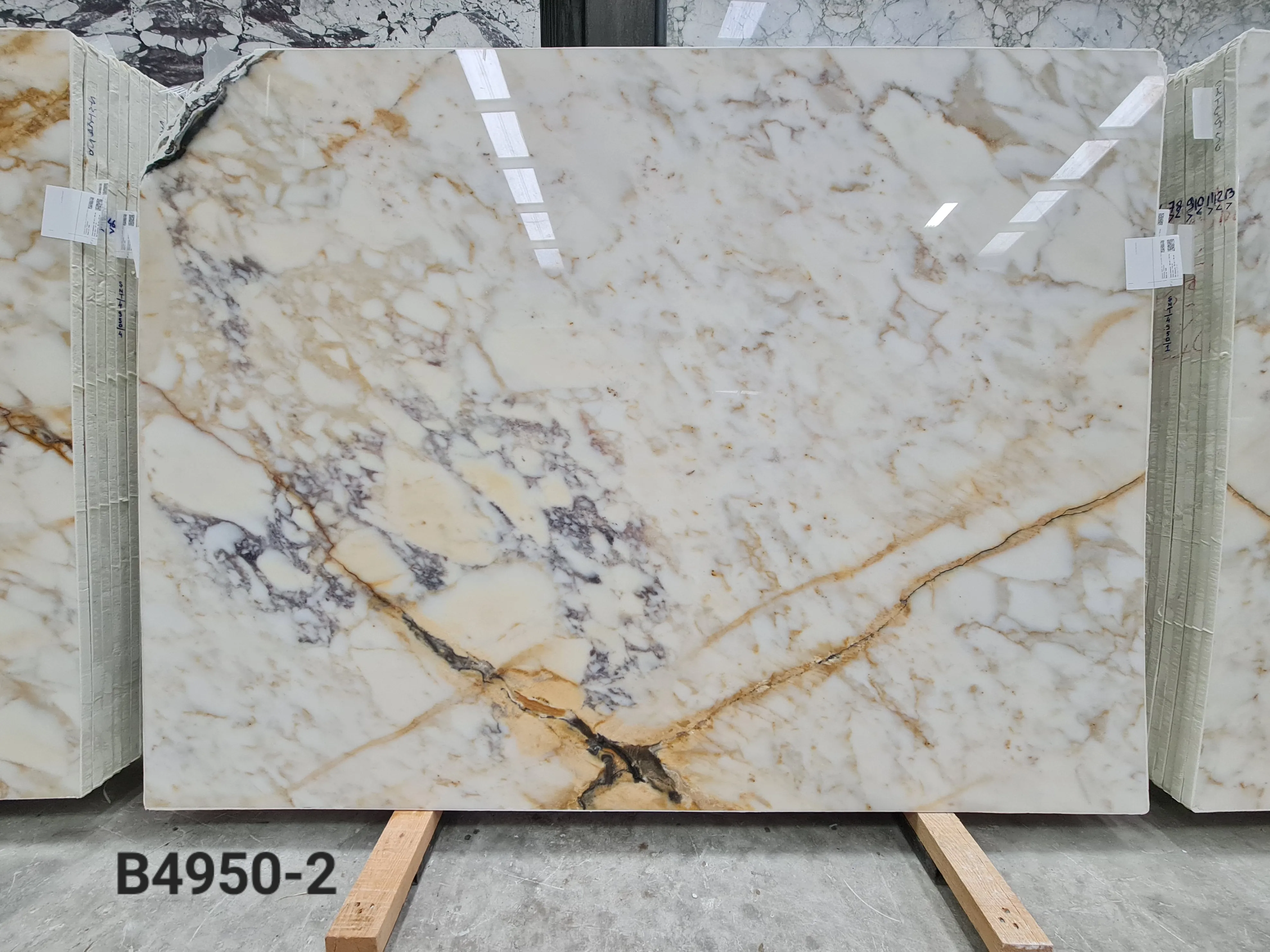 B4950 - 2 CM Afyon Sugar Violet Polished