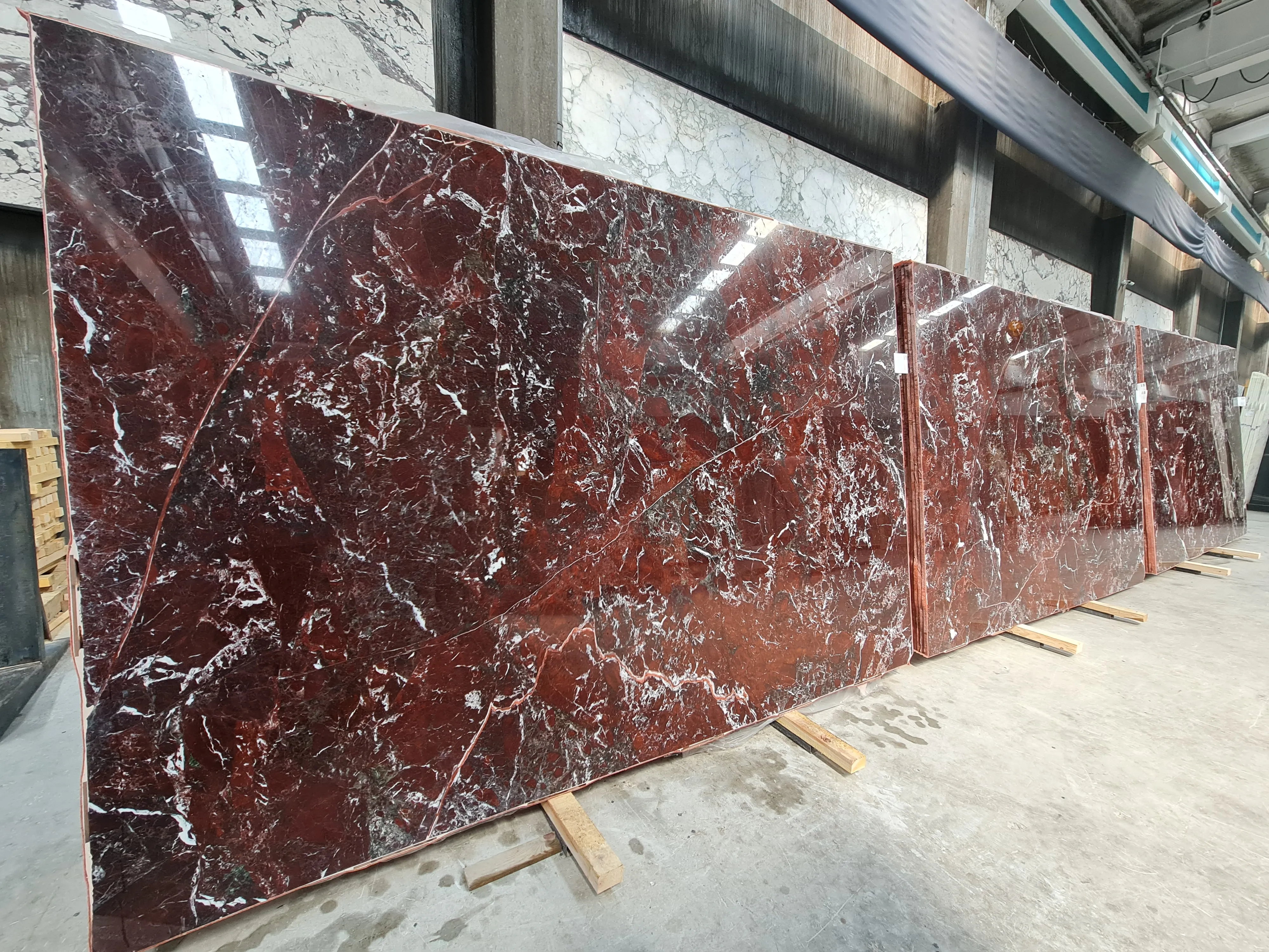B5699 - 2 CM Rosso Levanto Polished