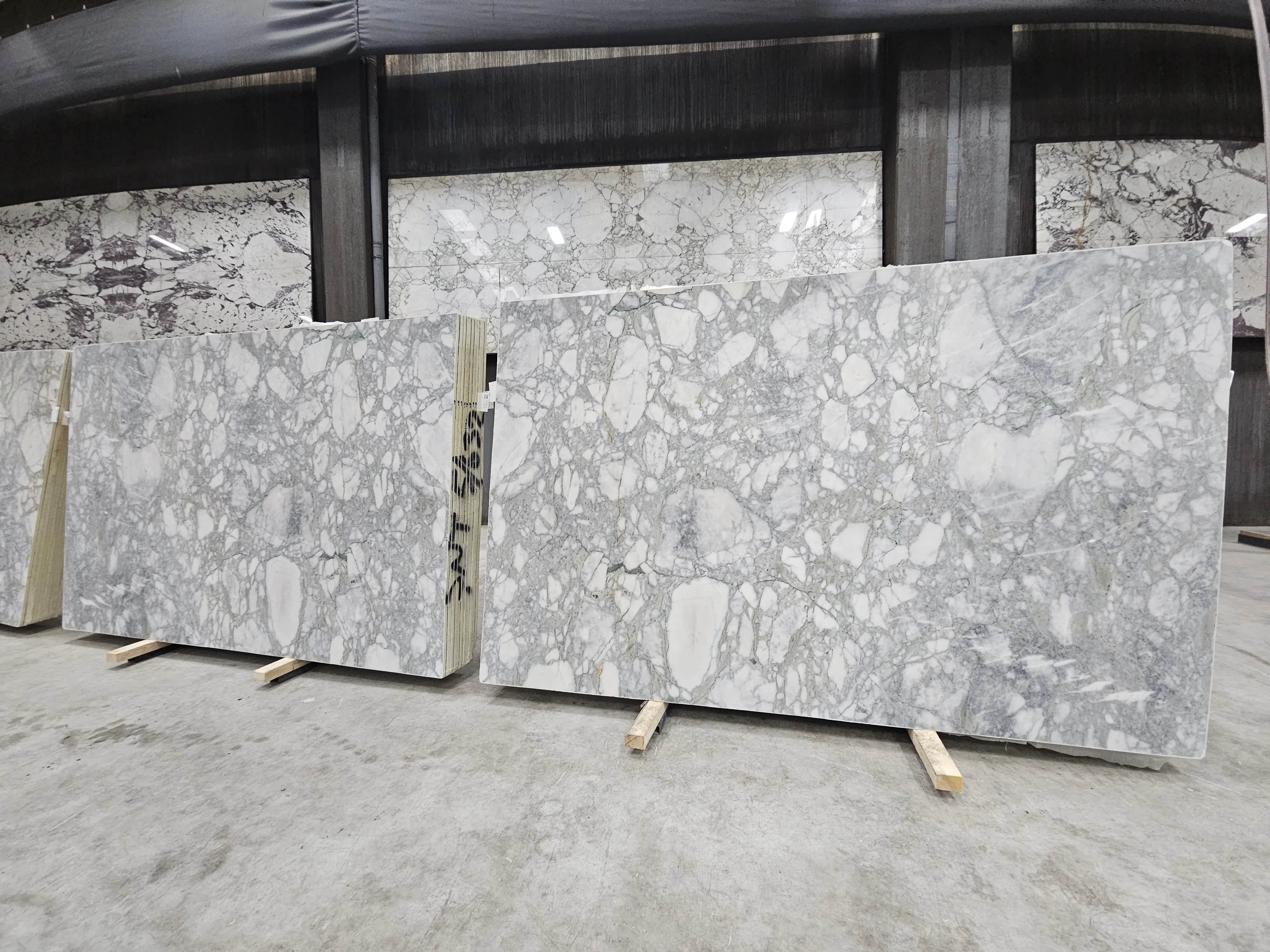 B5632 - 2 CM Calacatta Green Honed