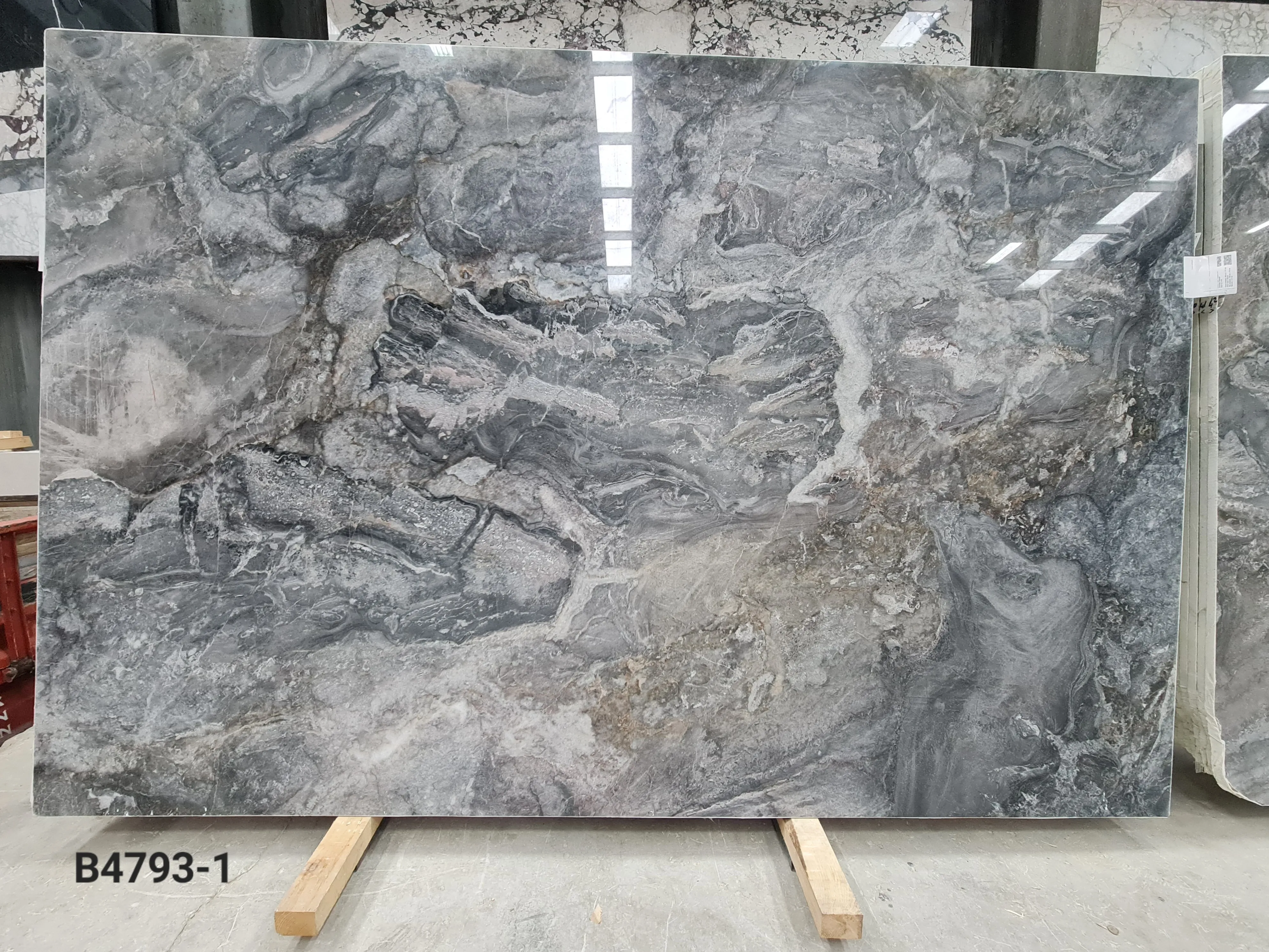 B4793 - 2 CM Cascata Grey Polished