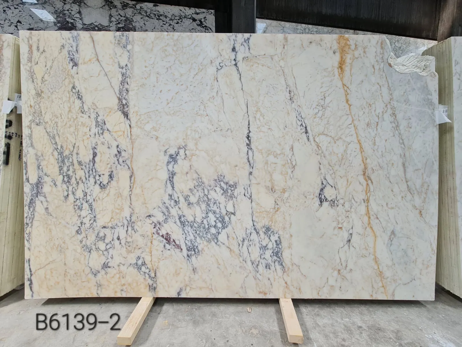 B6139 - 2 CM Afyon Sugar Violet Honed