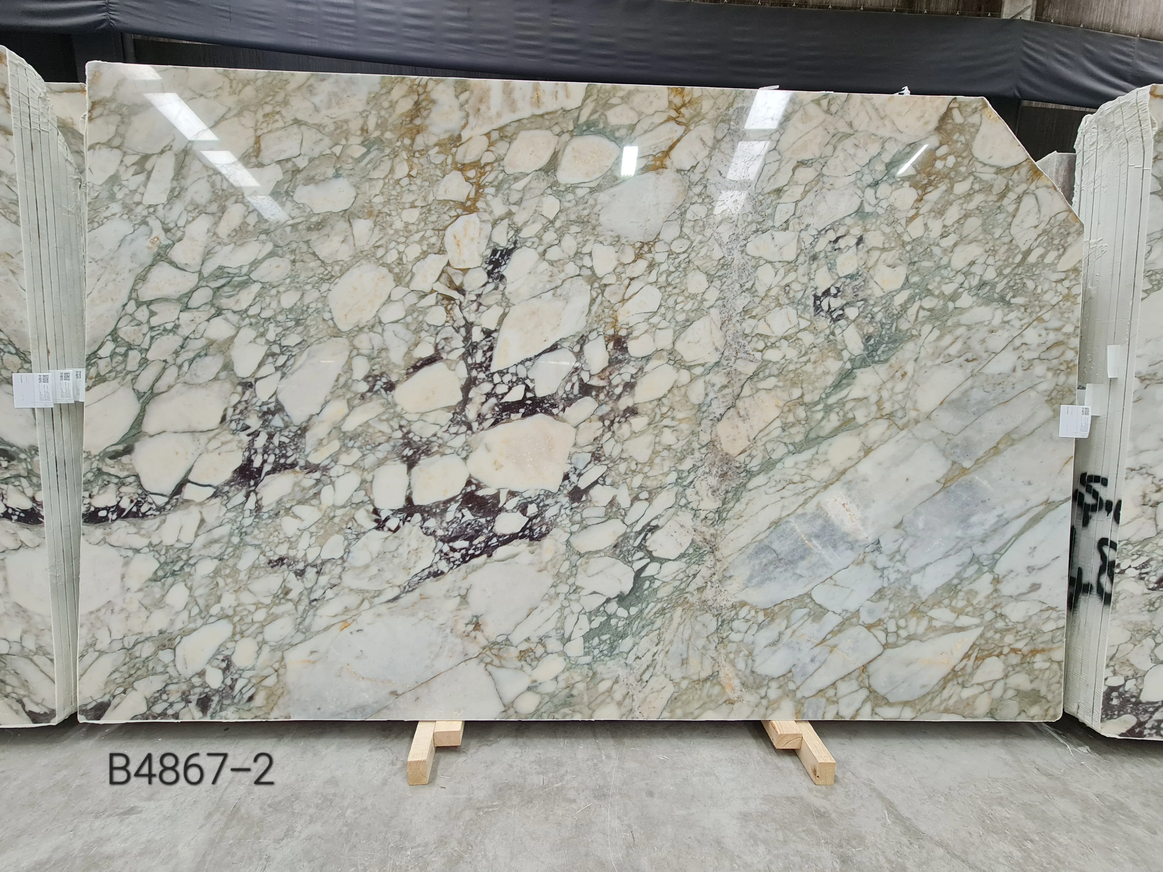B4867 - 2 CM Calacatta Green Polished