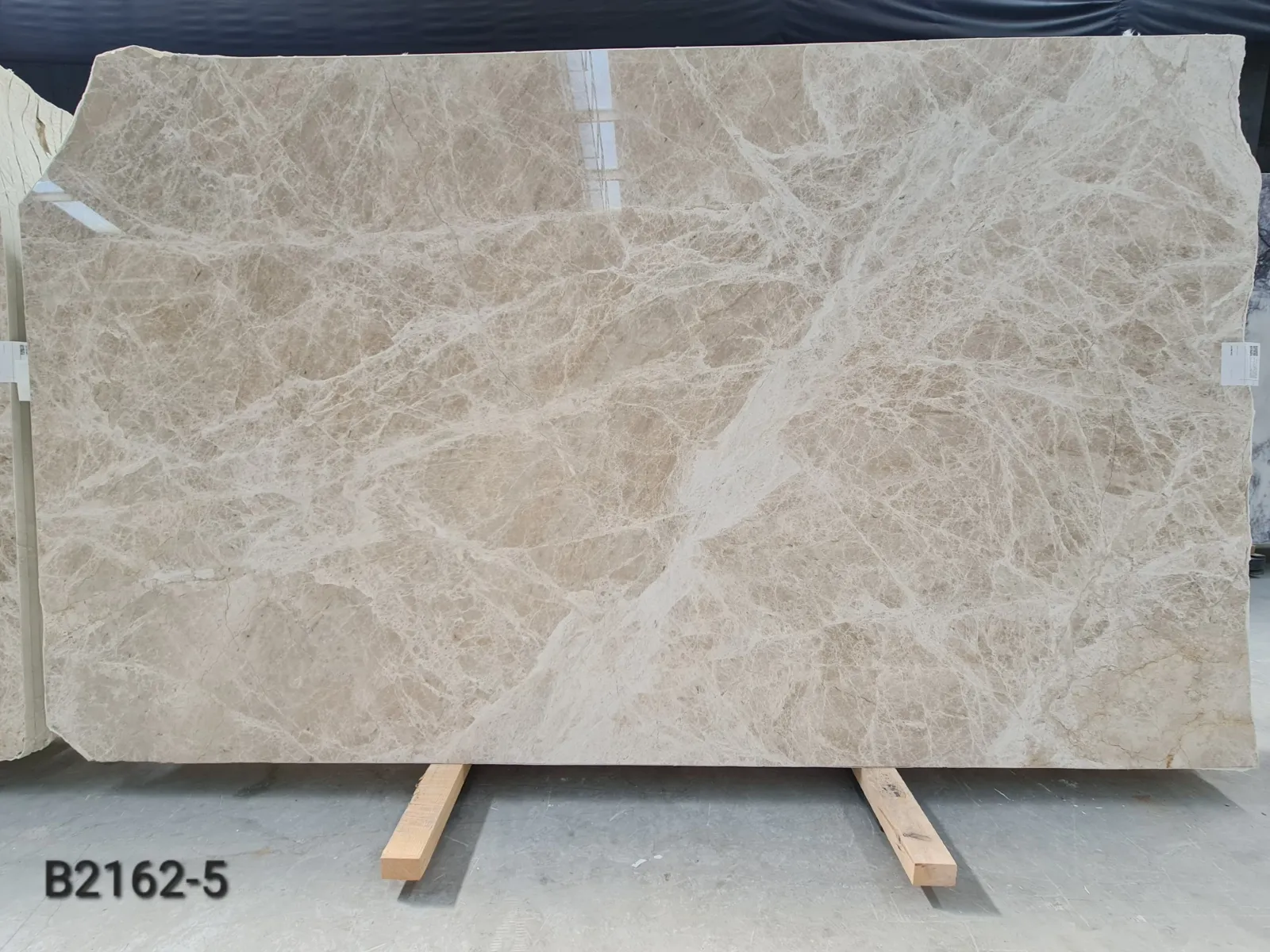 B2162 - 2 CM Patara Light Polished