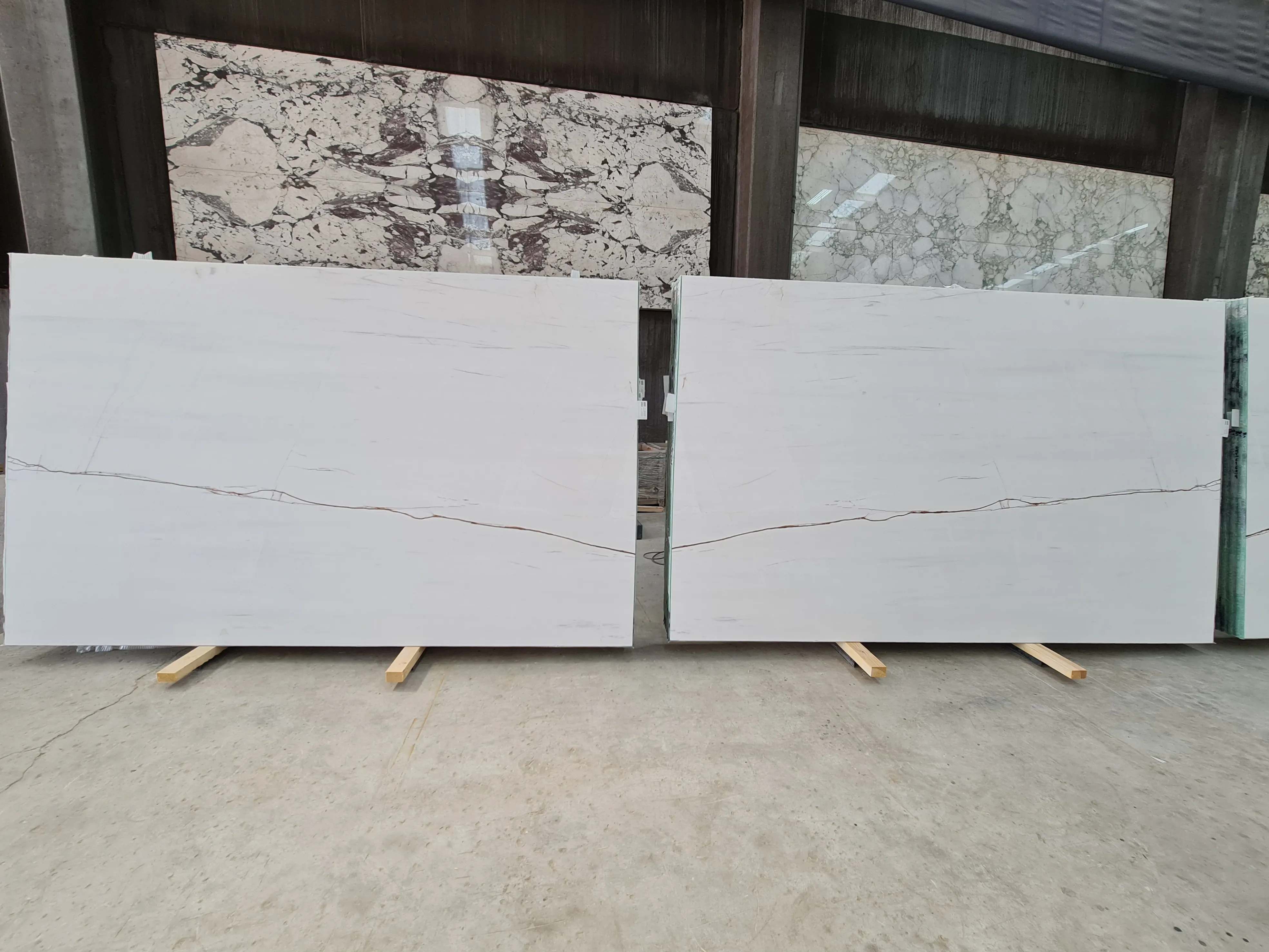 B6160 - 2 CM Rosso Venato Honed