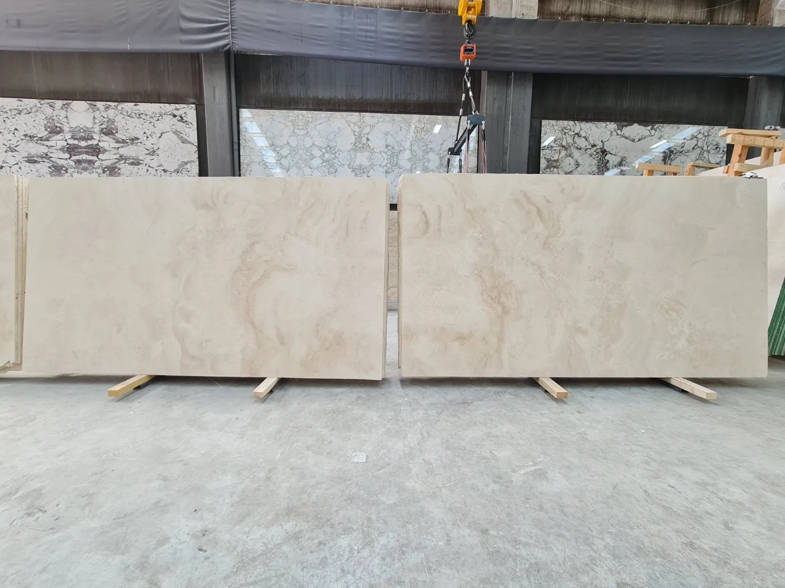 TV4 - 2 CM Light Travertine Crosscut Filled Polished
