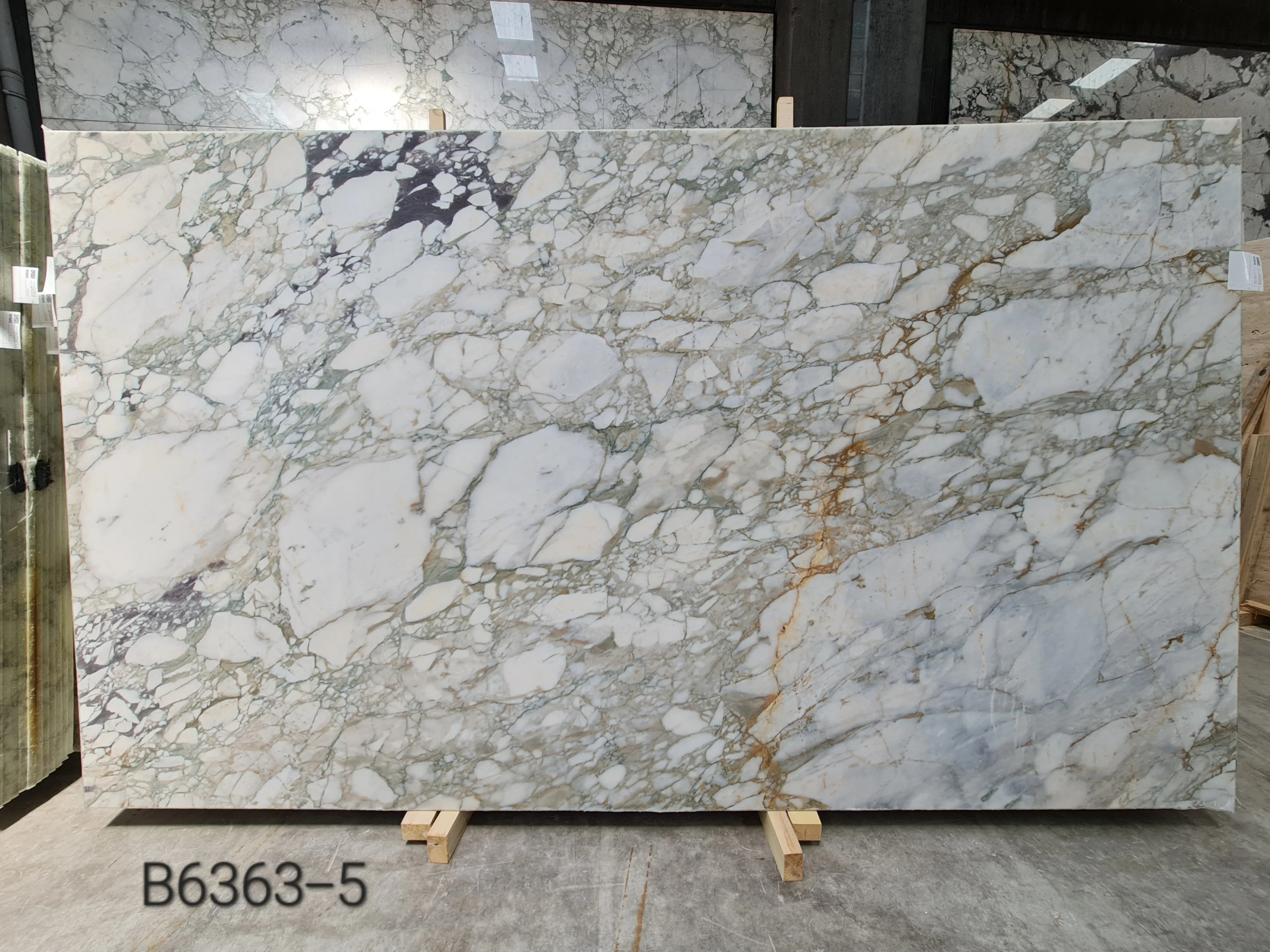 B6363 - 2 CM Calacatta Green Honed