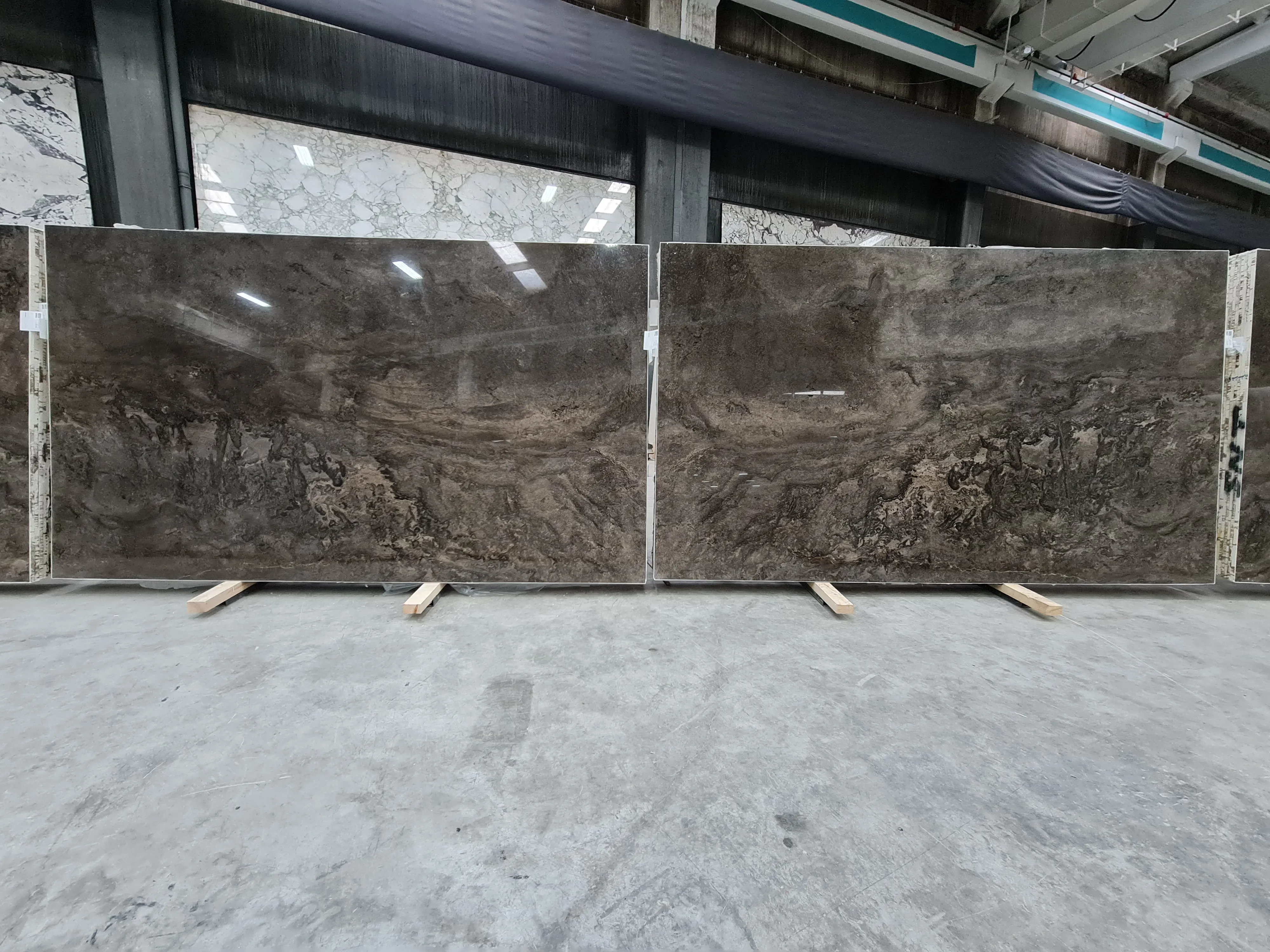 B5283 - 2 CM Narcisse Polished