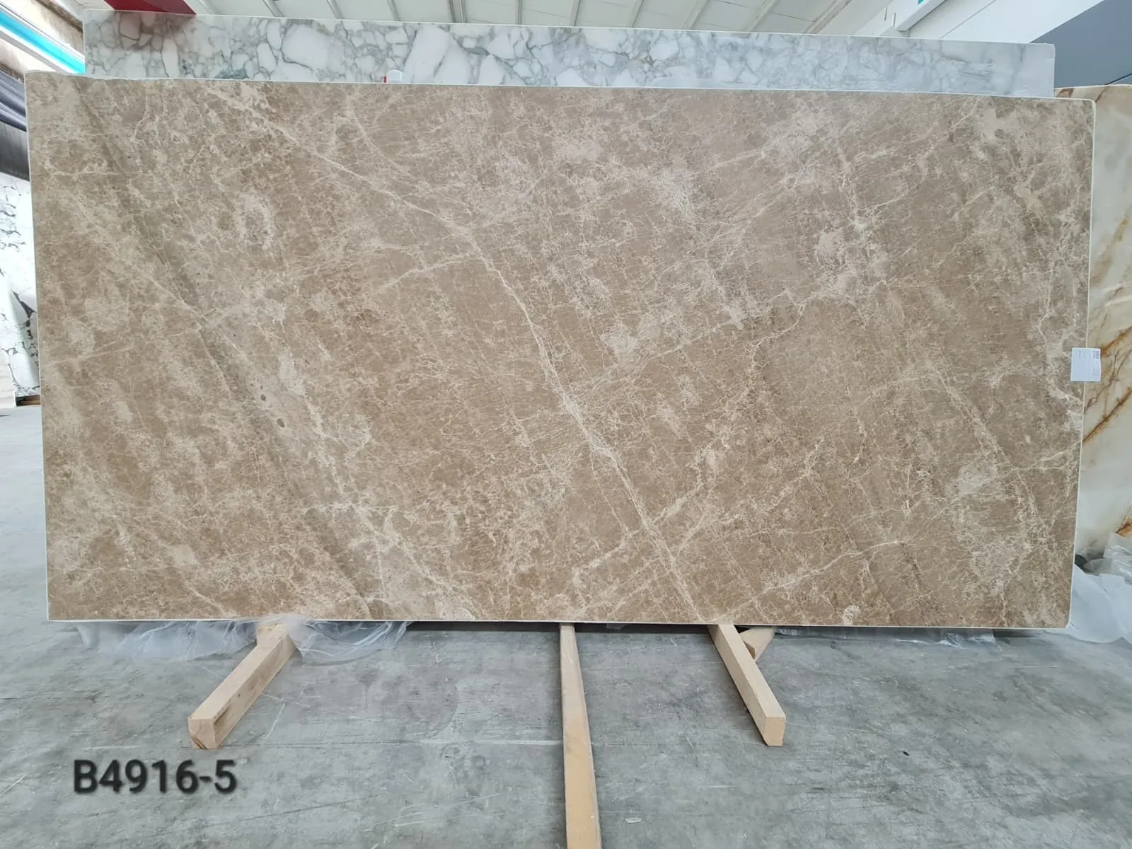 B4916 - 2 CM Light Emparador Honed