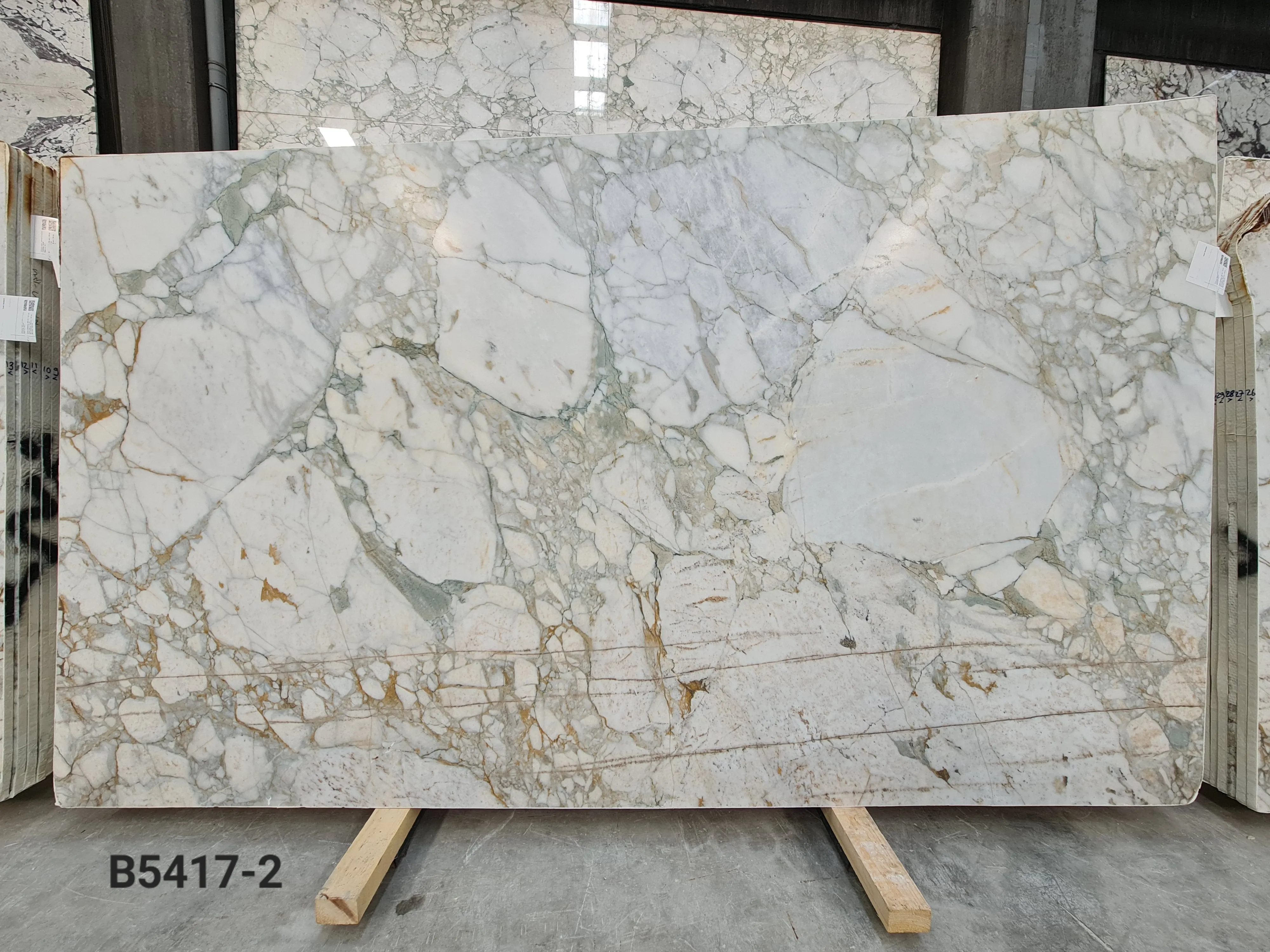 B5417 - 2 CM Calacatta Green Honed