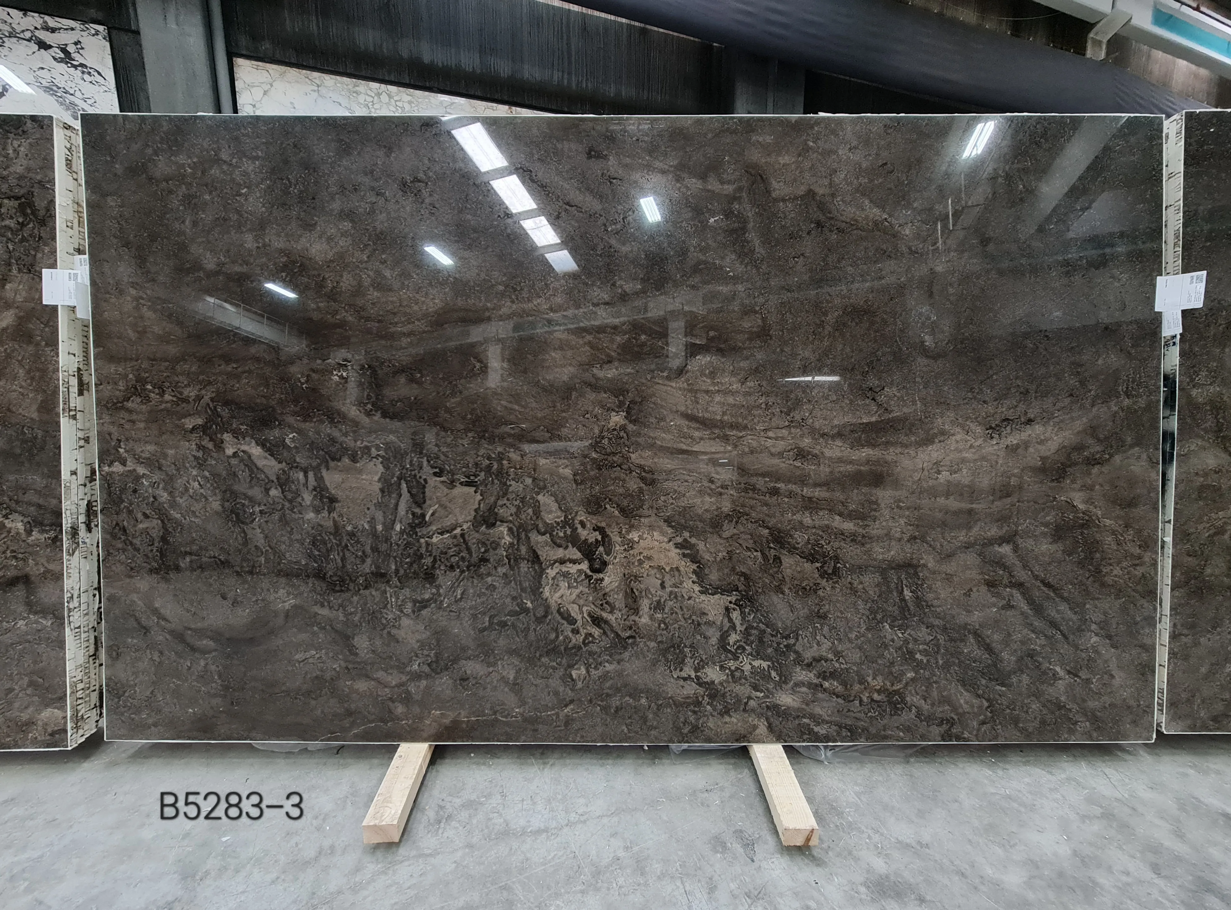 B5283 - 2 CM Narcisse Polished