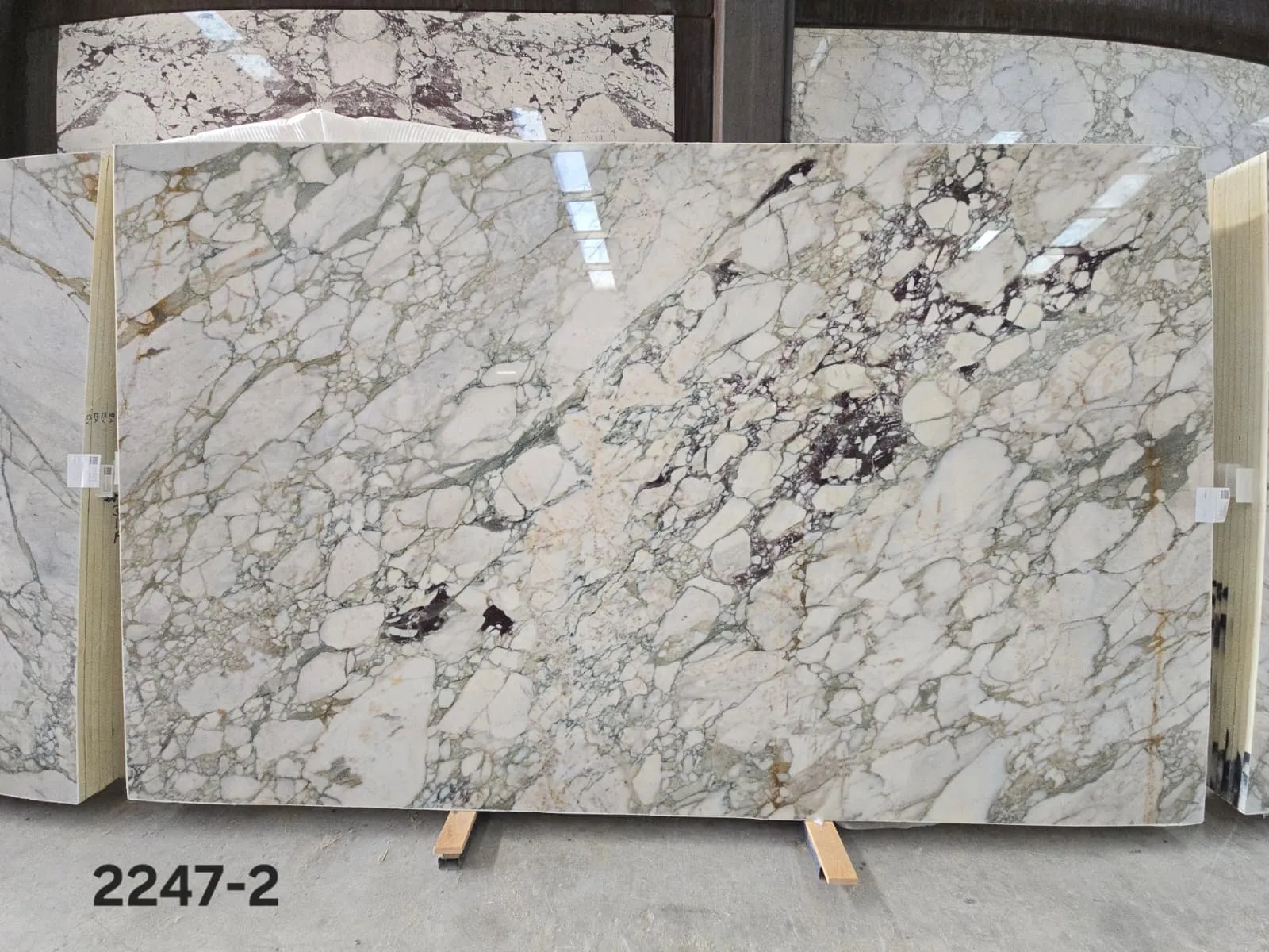 B2247 - 2 CM Calacatta Green Polished
